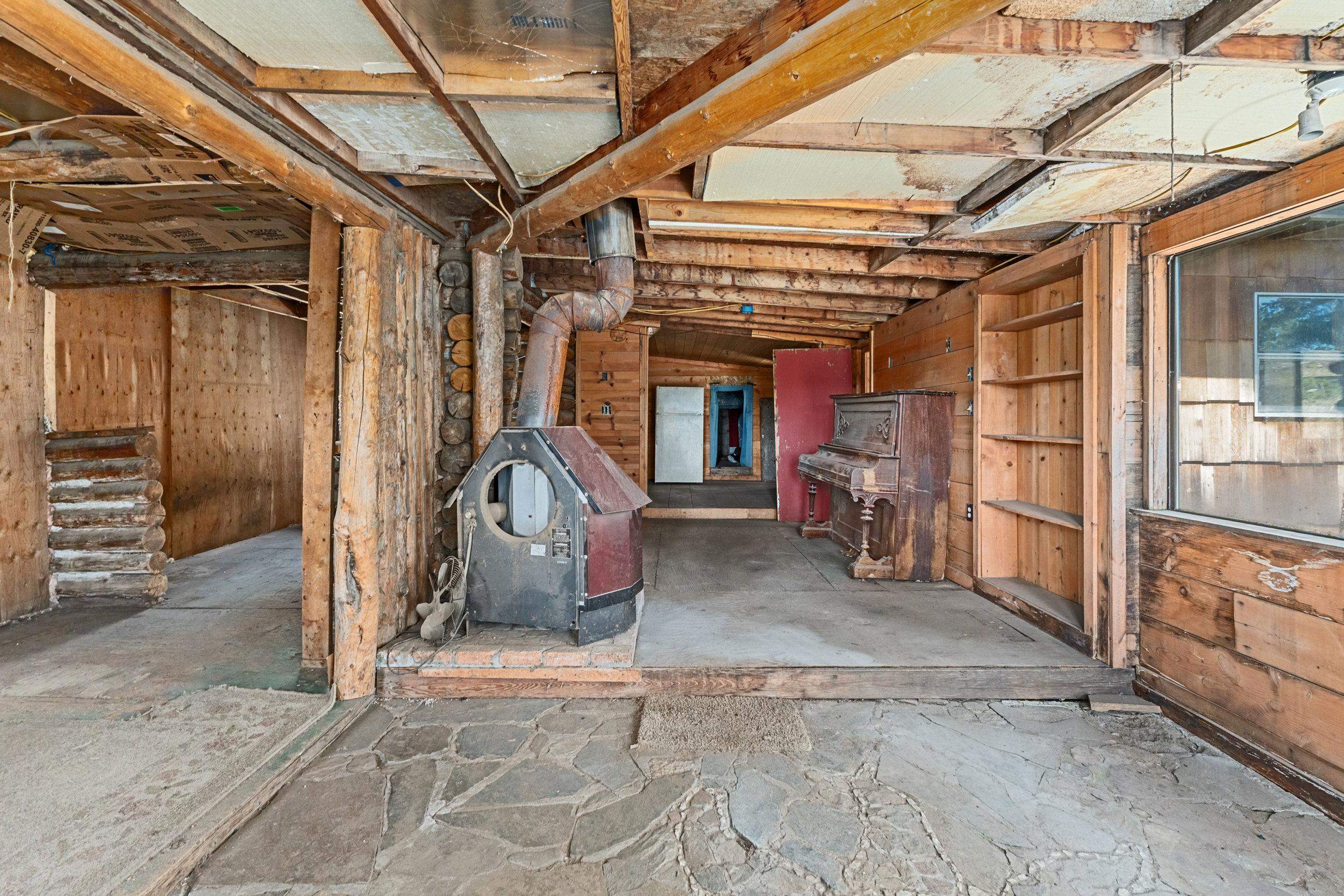 1022 Spring Hill Rd - Photo 6