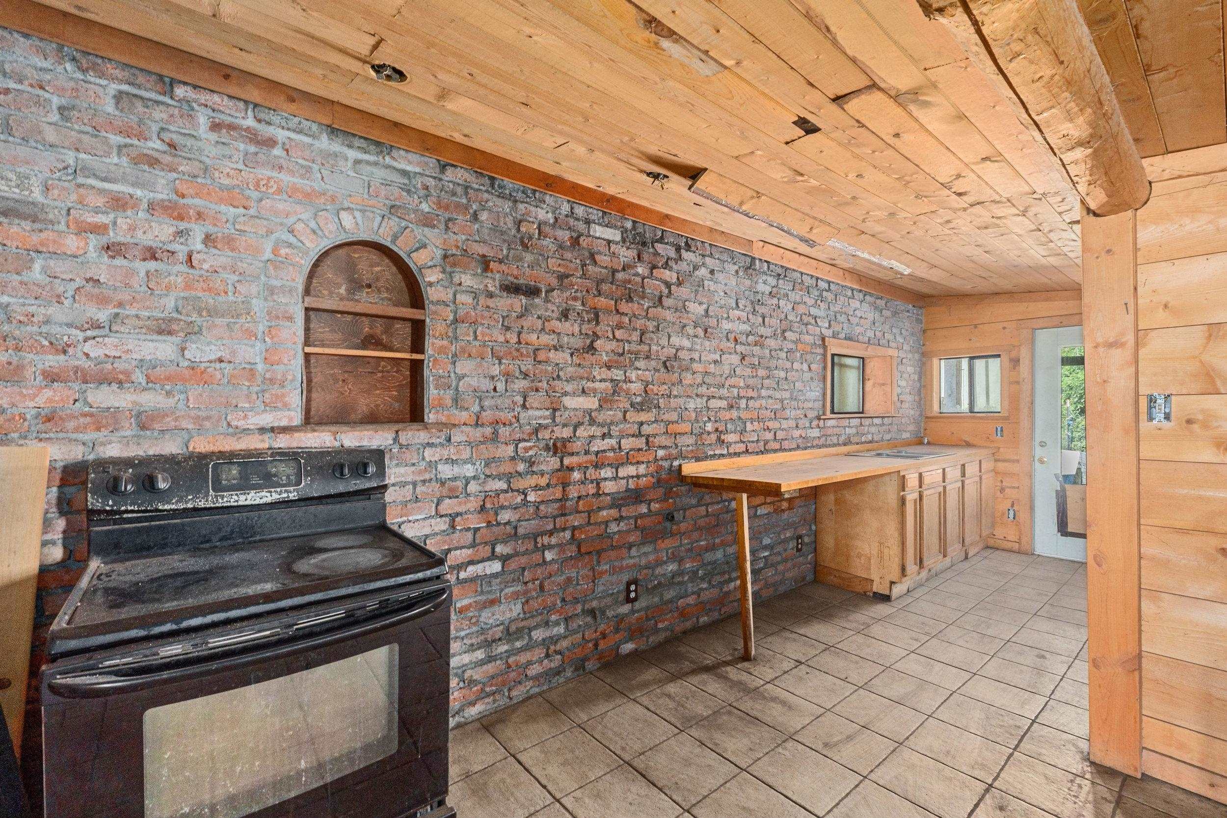 1022 Spring Hill Rd - Photo 10