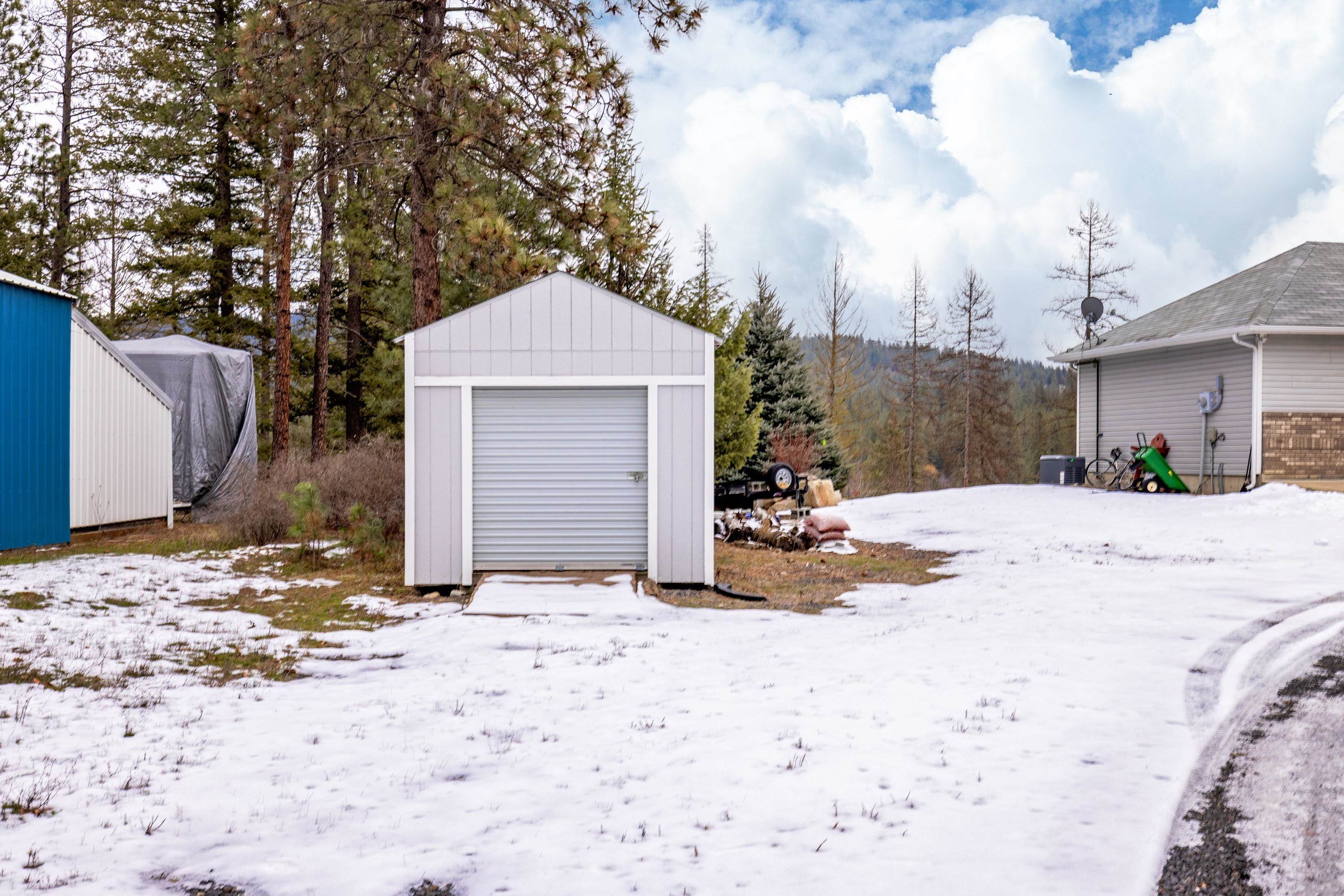 32410 N Ridge Rd - Photo 3