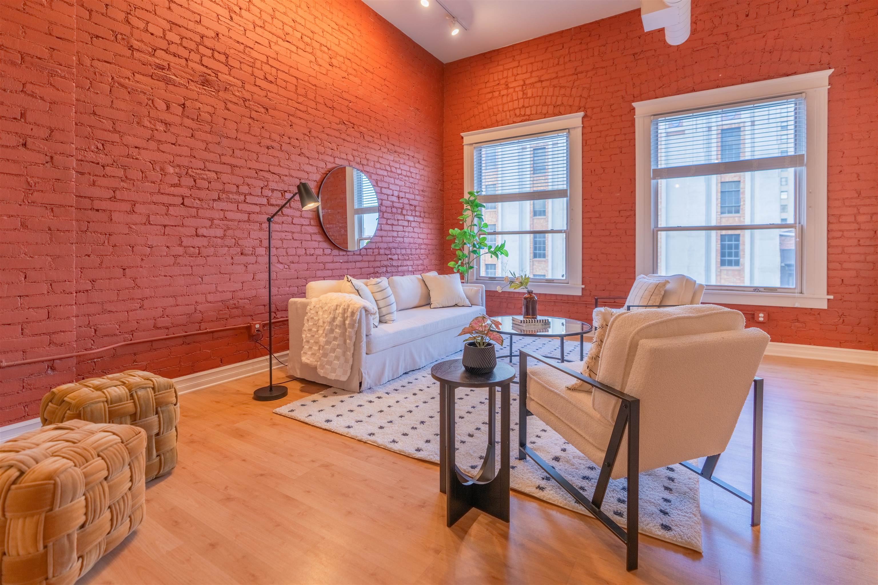 417 W 1st Ave - Photo 1