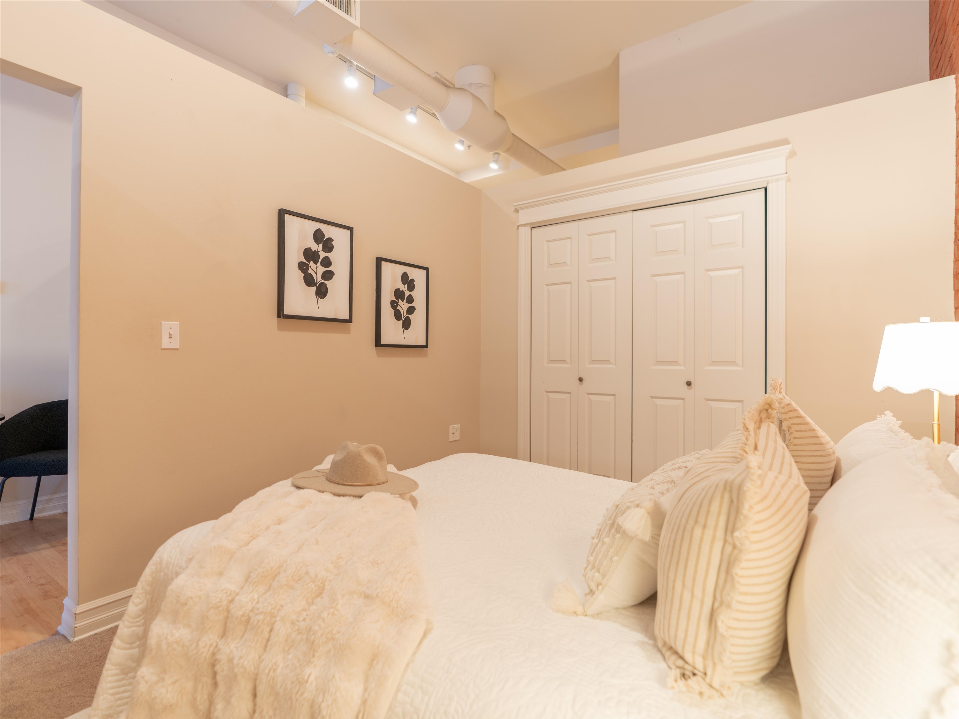 417 W 1st Ave - Photo 14