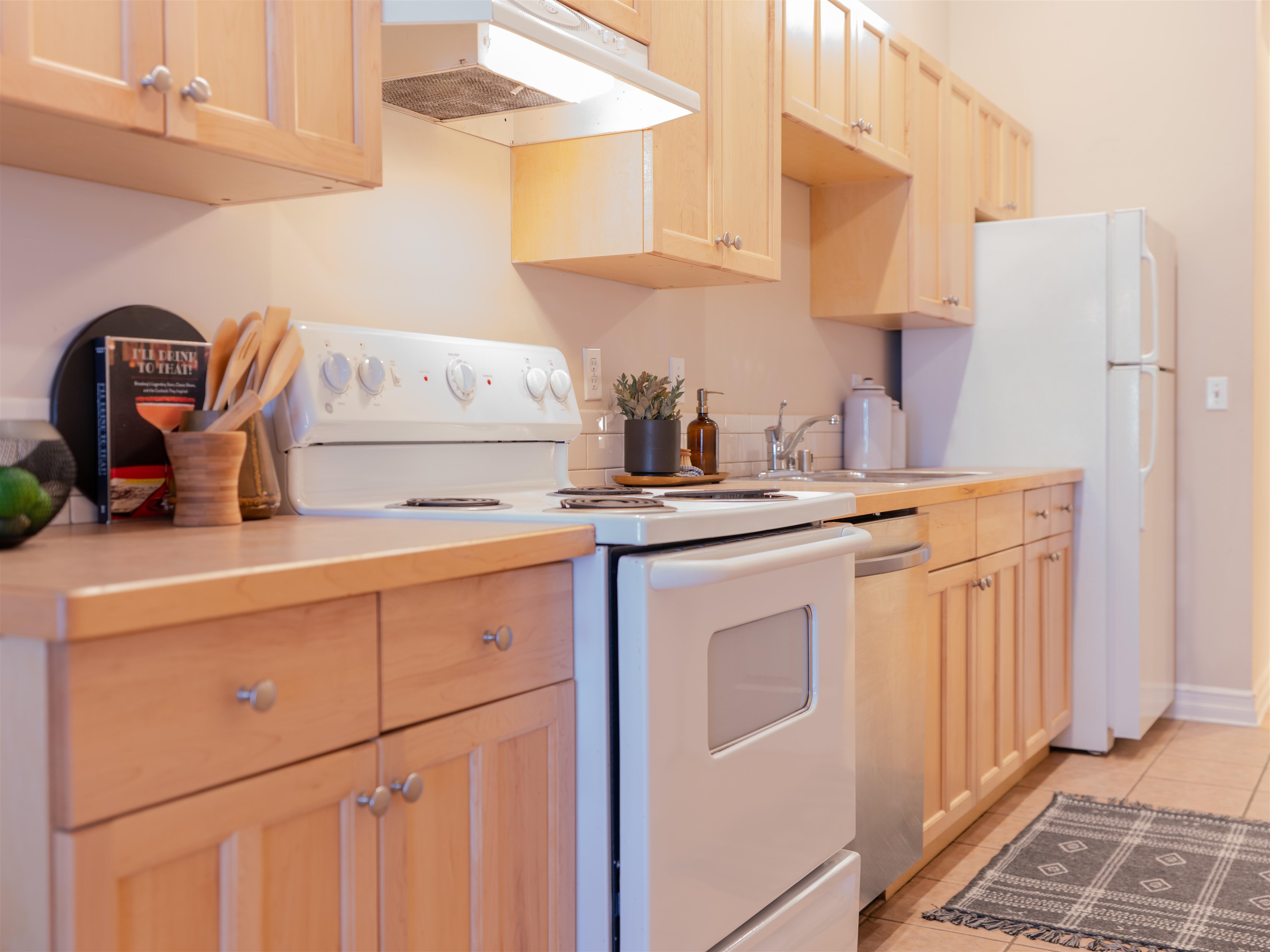 417 W 1st Ave - Photo 16