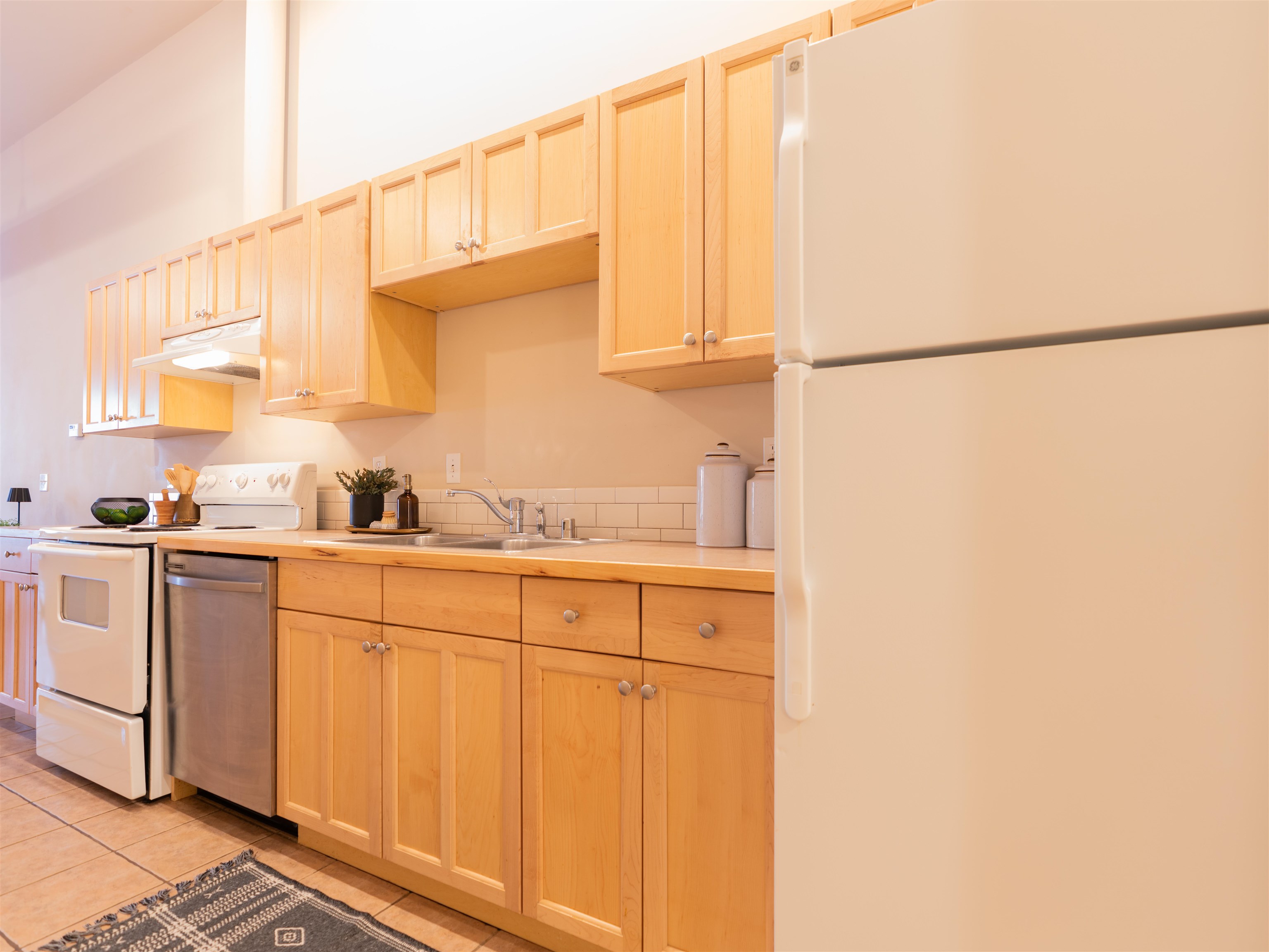 417 W 1st Ave - Photo 17
