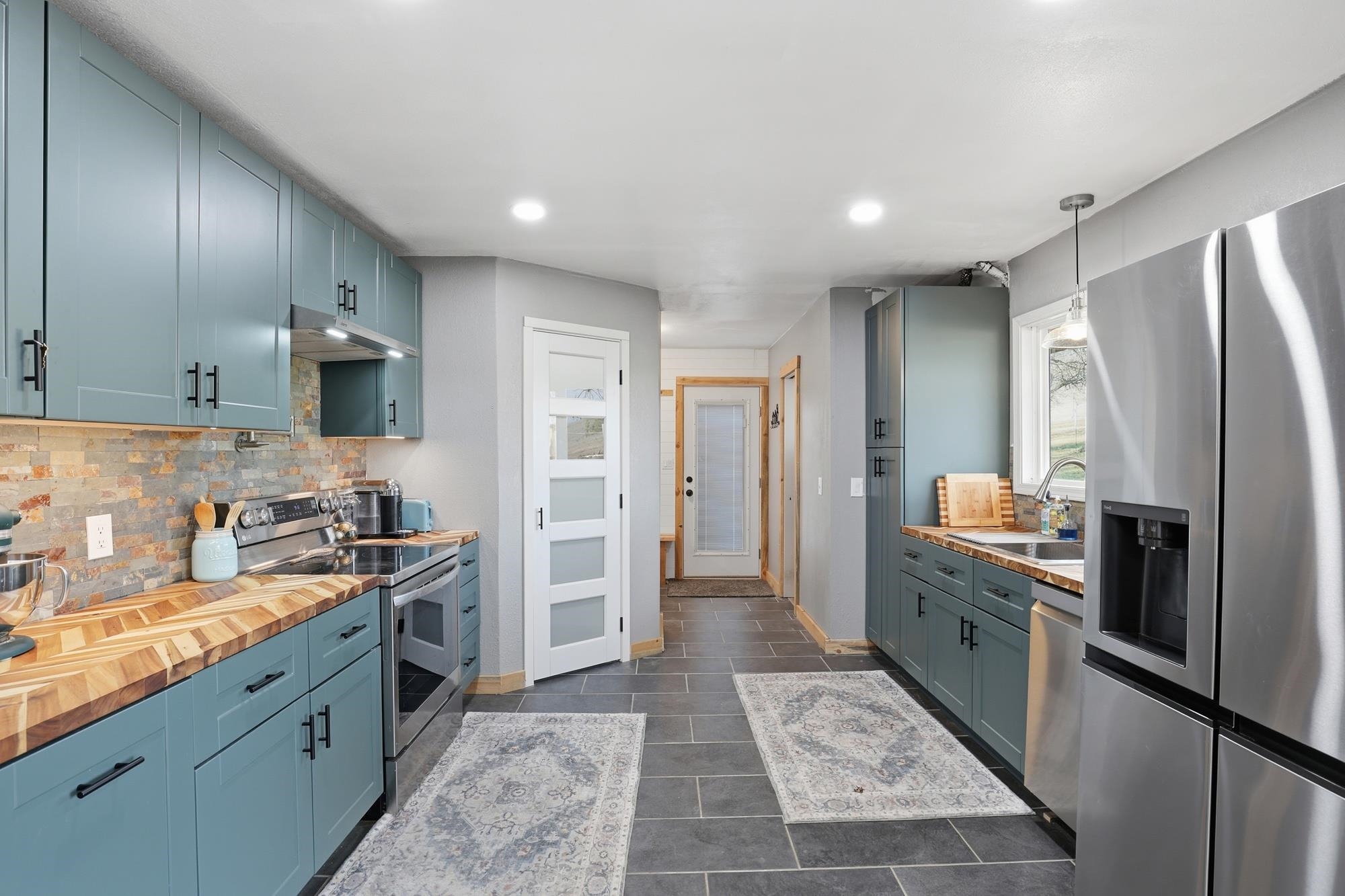 27108 E Blanchard Loop - Photo 3