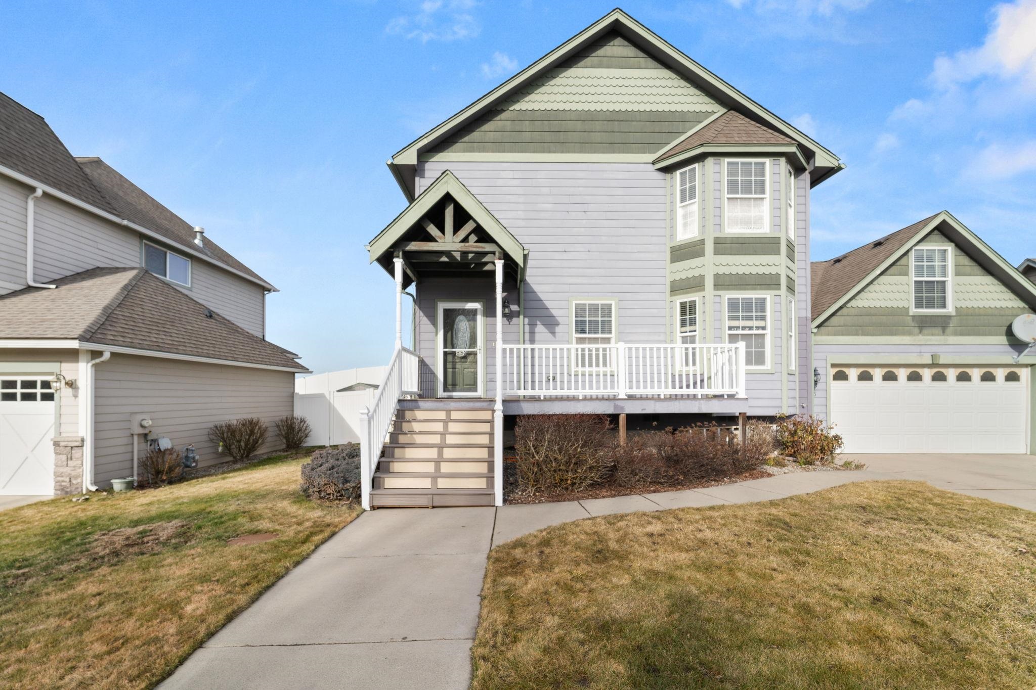 713 Golden Hills Dr - Photo 1