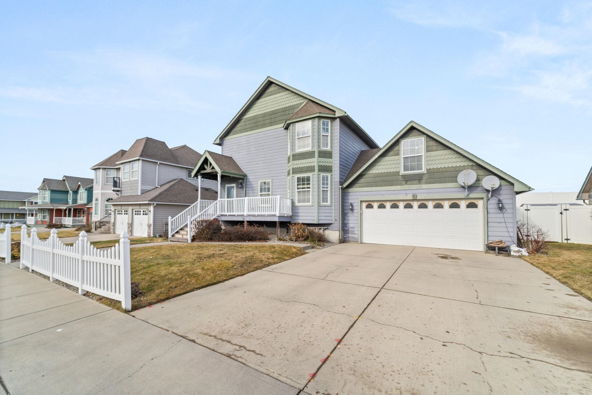 713 Golden Hills Dr - Photo 3