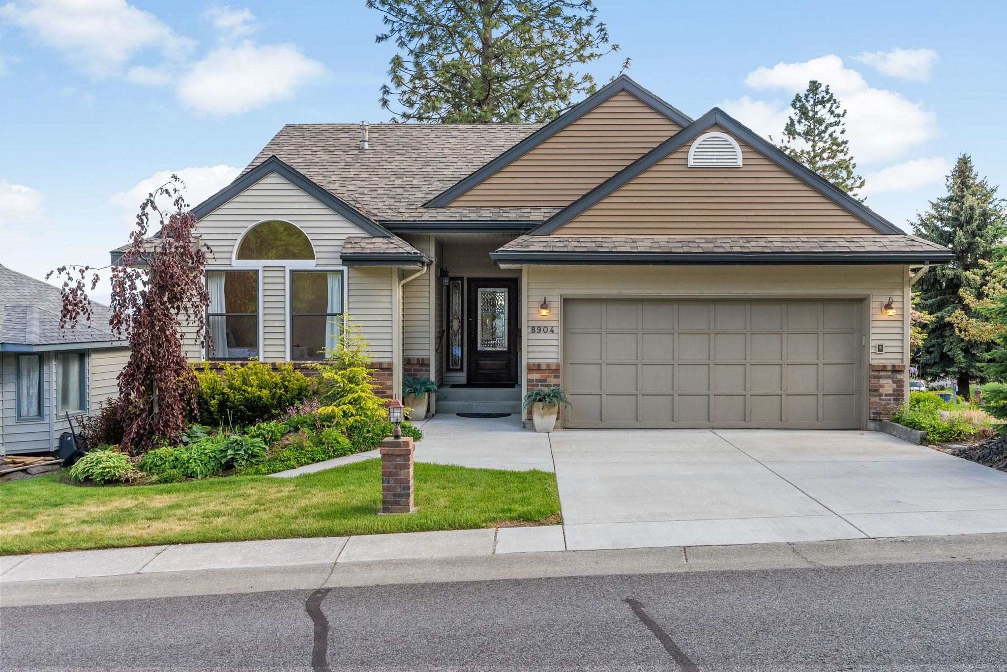 8904 E Boardwalk Ln - Photo 1