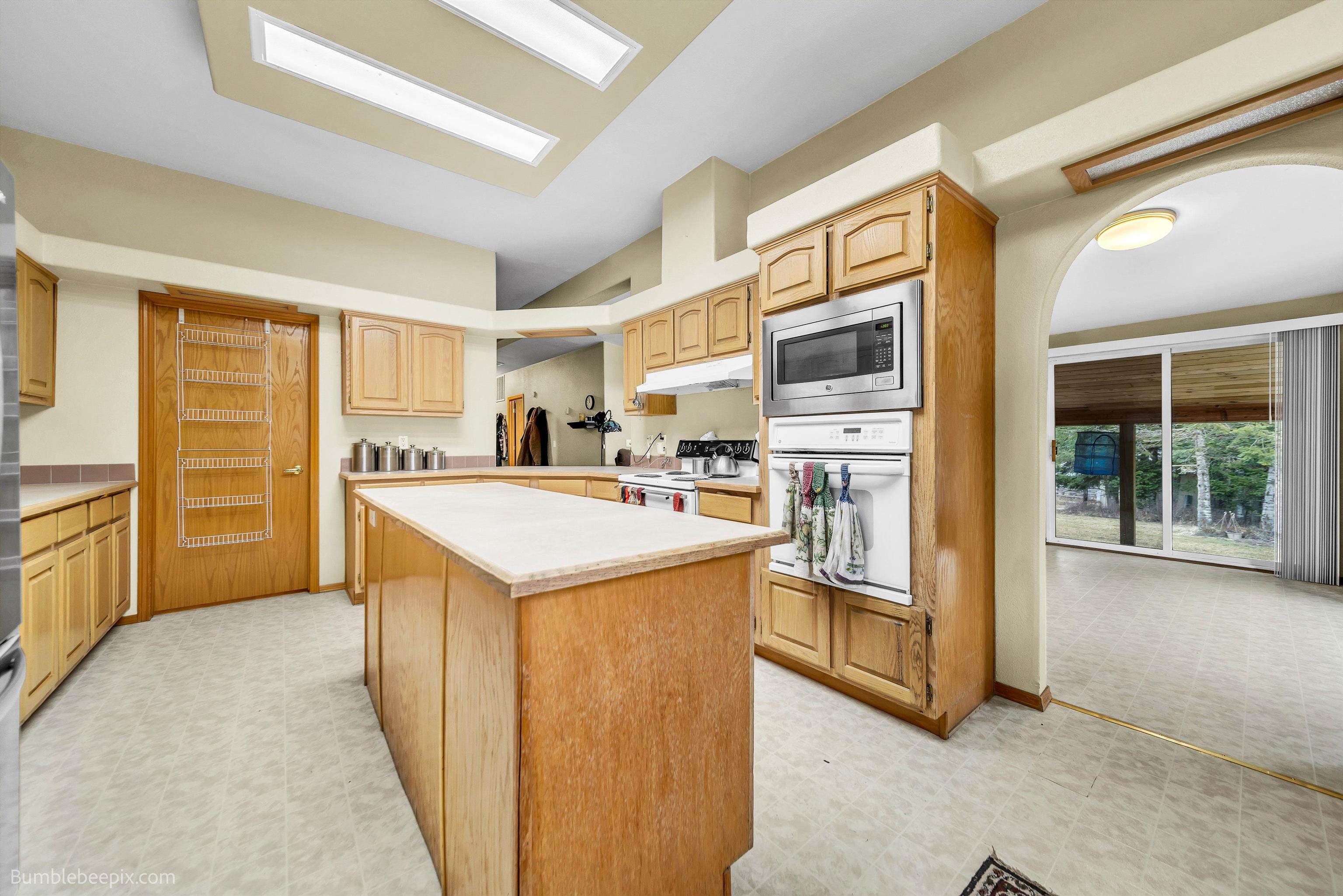 263 Fourspots Rd - Photo 5