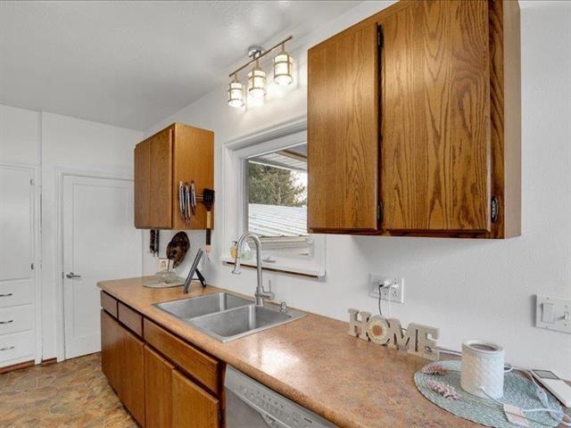 327 S Crosby St - Photo 17