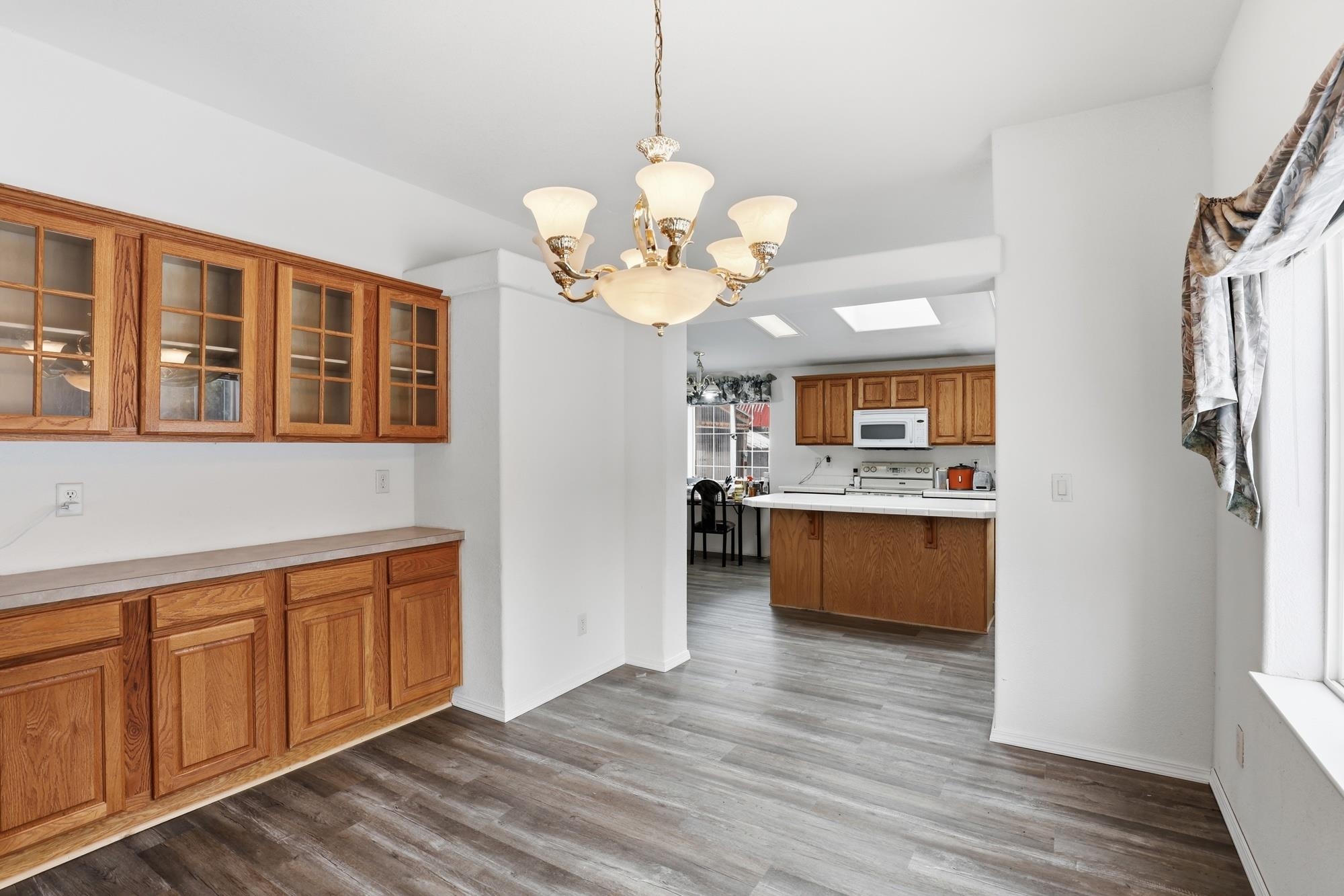 6399 Lakeview Dr - Photo 9