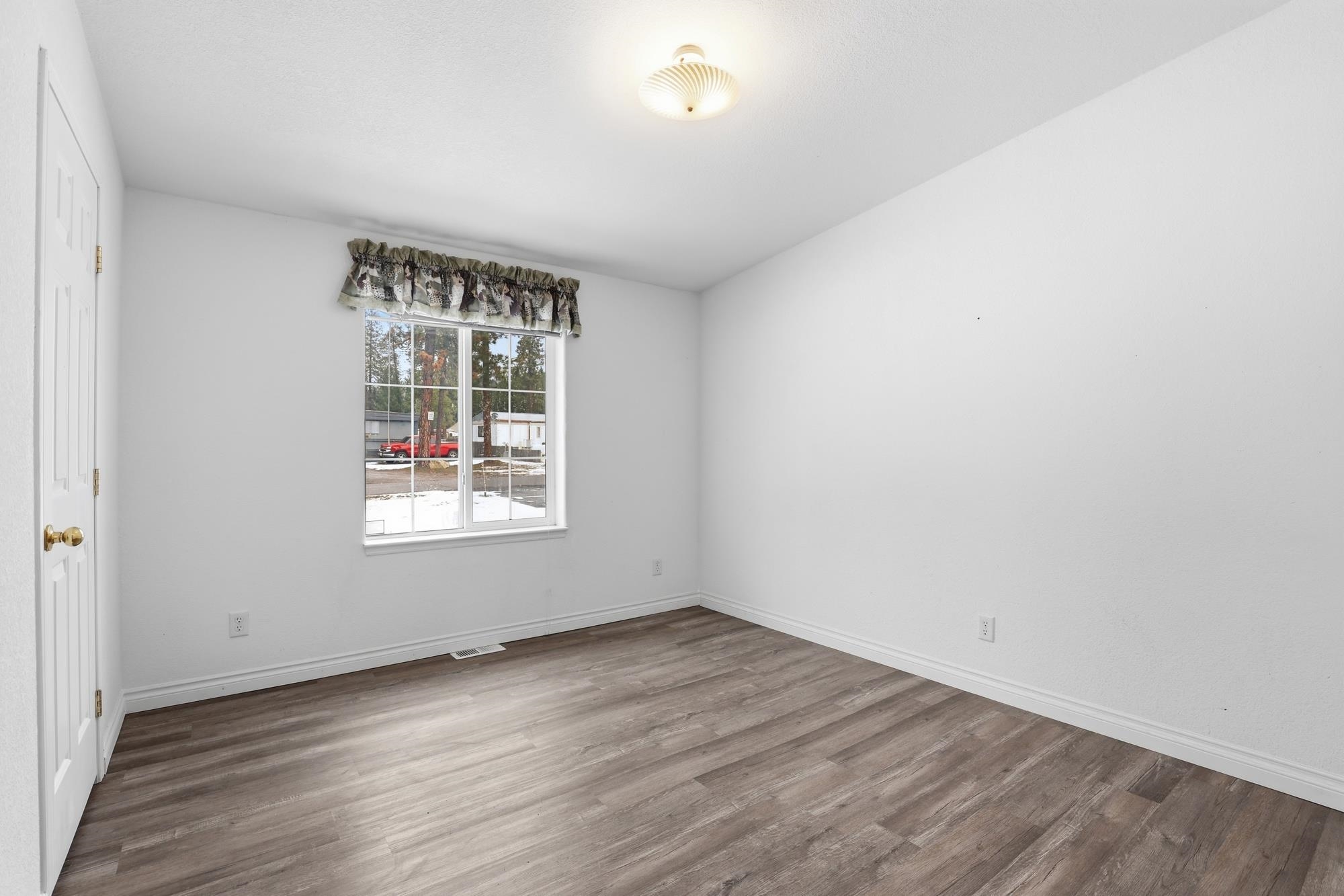 6399 Lakeview Dr - Photo 26