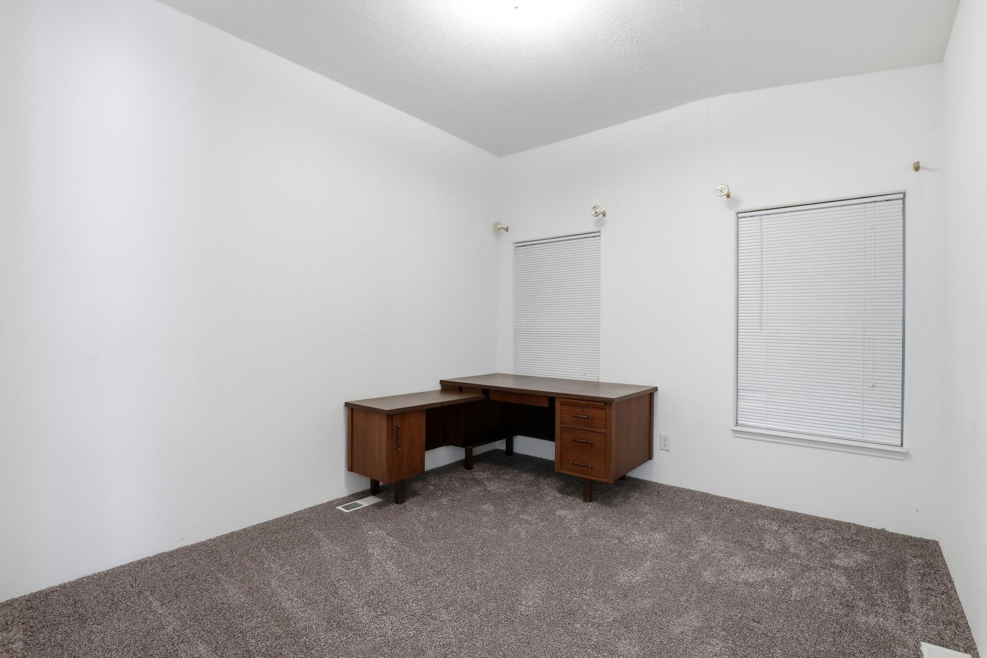 6399 Lakeview Dr - Photo 24
