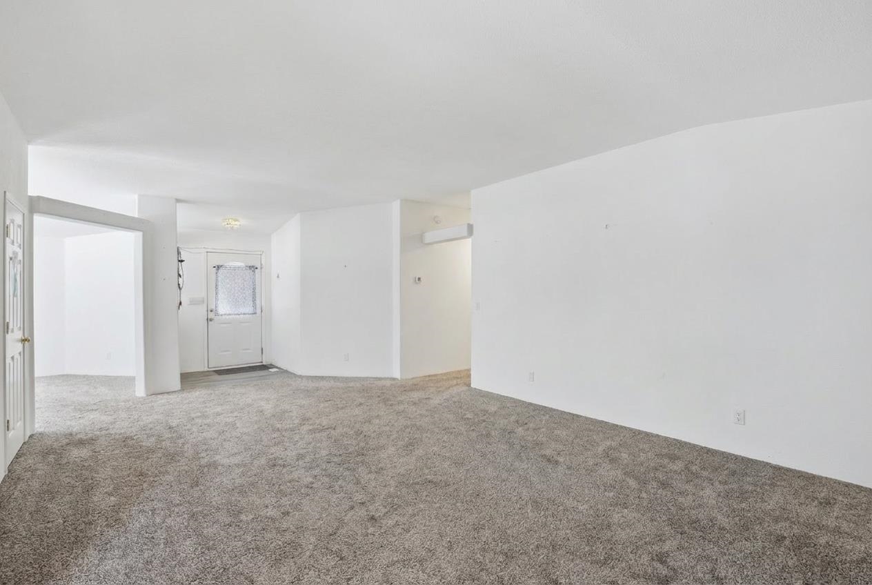 6399 Lakeview Dr - Photo 2