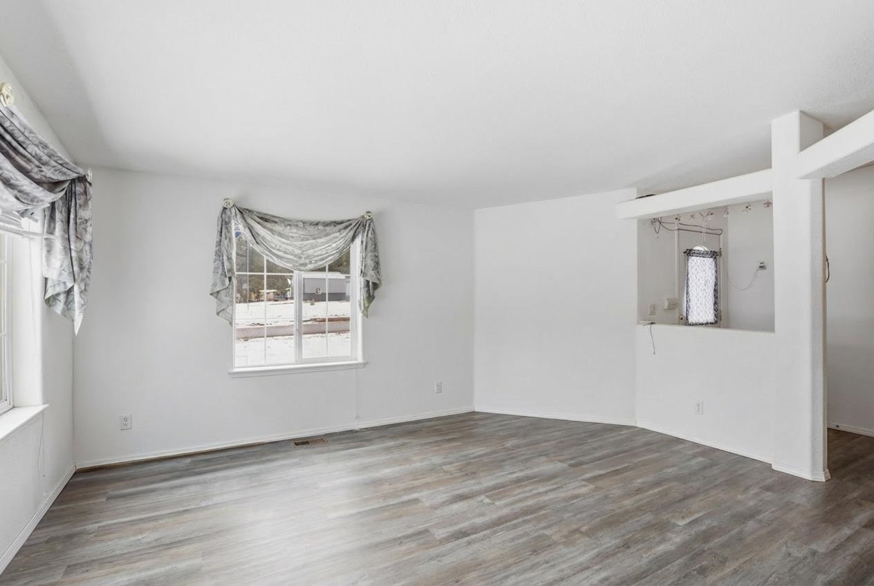 6399 Lakeview Dr - Photo 6