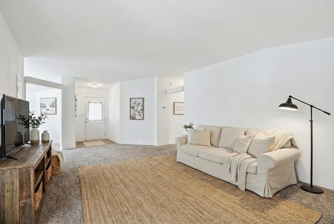6399 Lakeview Dr - Photo 3