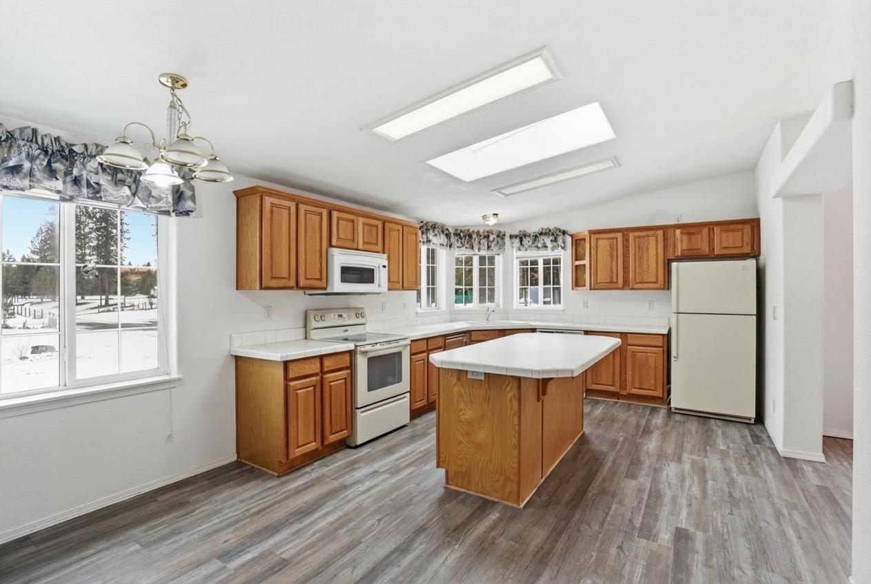 6399 Lakeview Dr - Photo 12