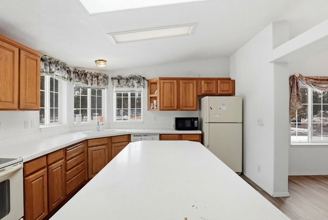 6399 Lakeview Dr - Photo 13