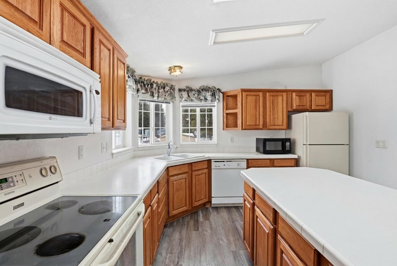 6399 Lakeview Dr - Photo 14