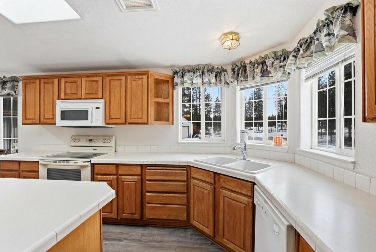 6399 Lakeview Dr - Photo 15