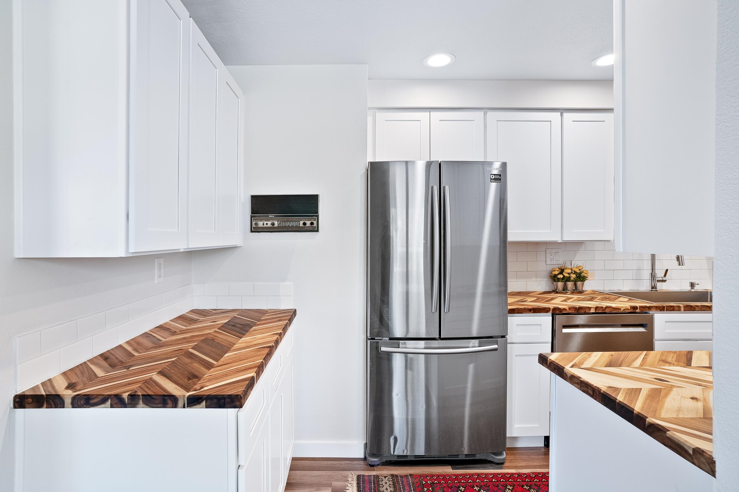 1002 W 7th Ave - Photo 9
