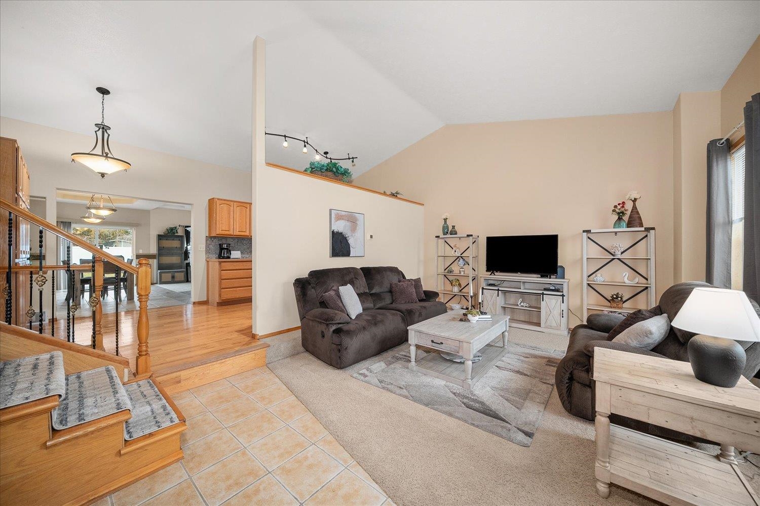18914 E 2nd Ave - Photo 3