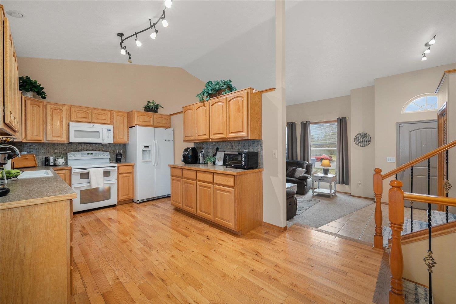 18914 E 2nd Ave - Photo 9