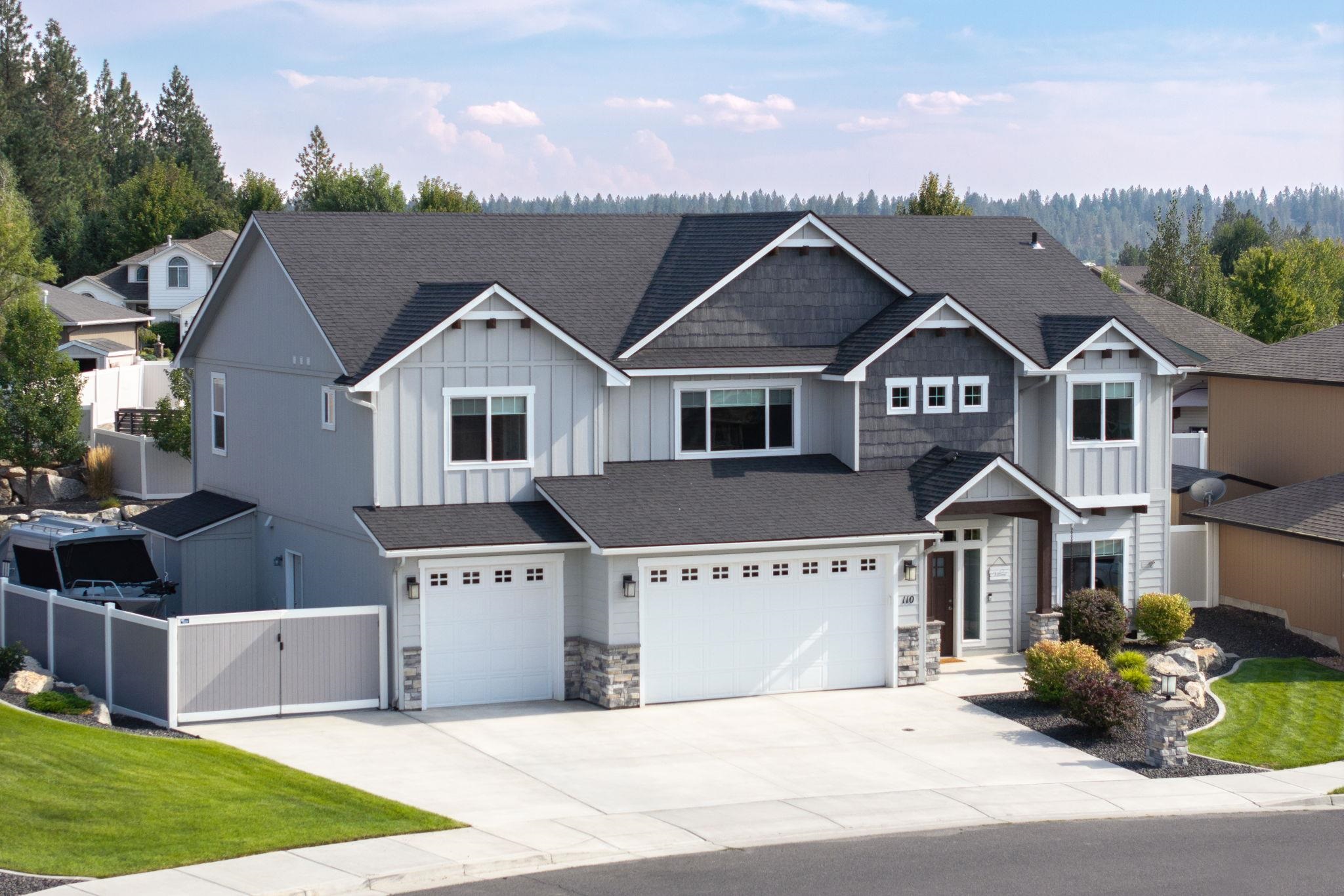 110 E Sapphire Ln - Photo 1