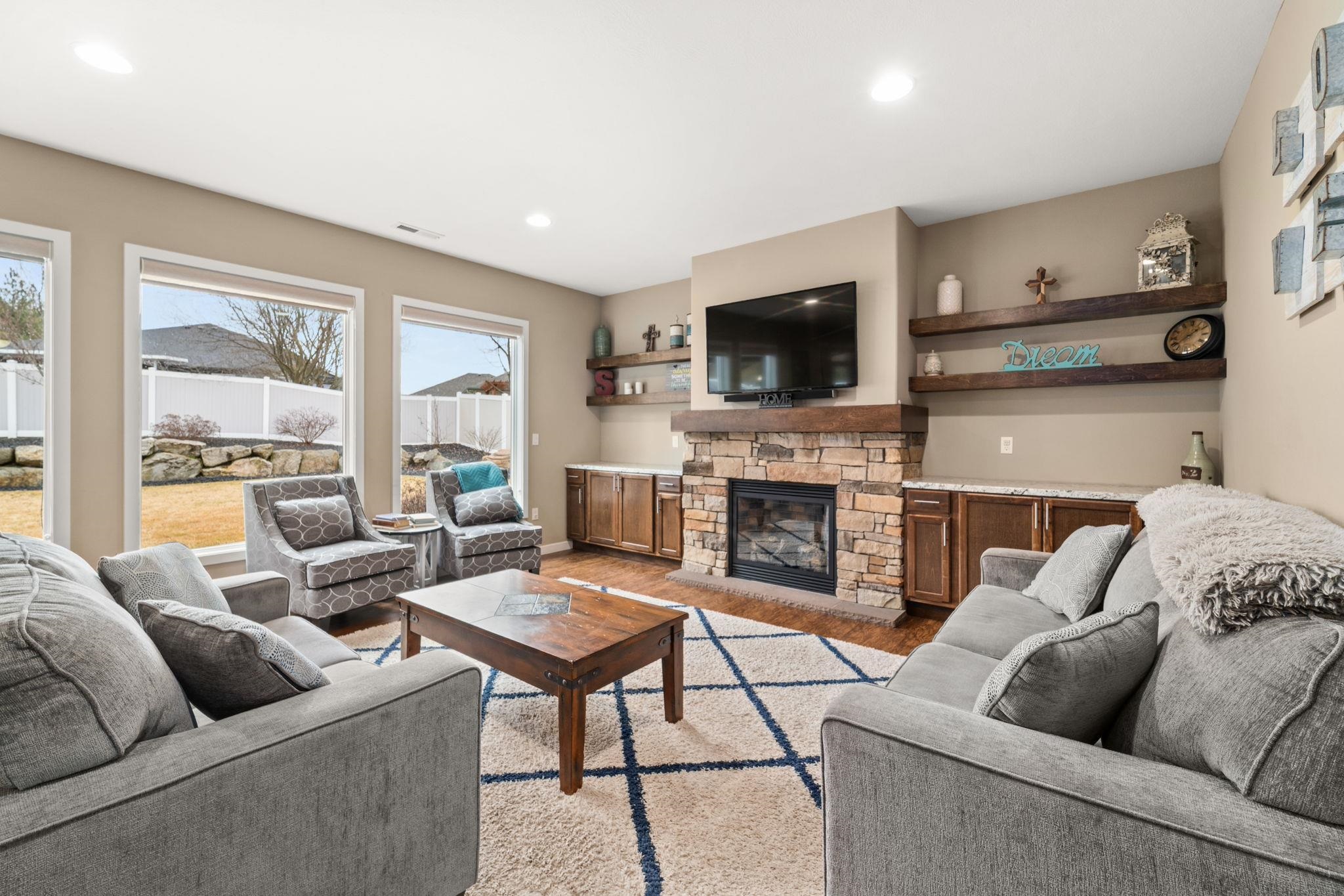 110 E Sapphire Ln - Photo 8