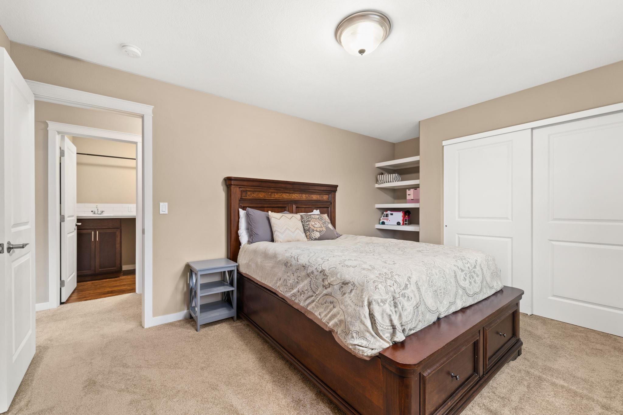 110 E Sapphire Ln - Photo 22