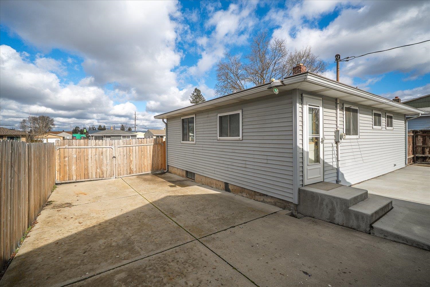 1928 E Decatur Ave - Photo 14