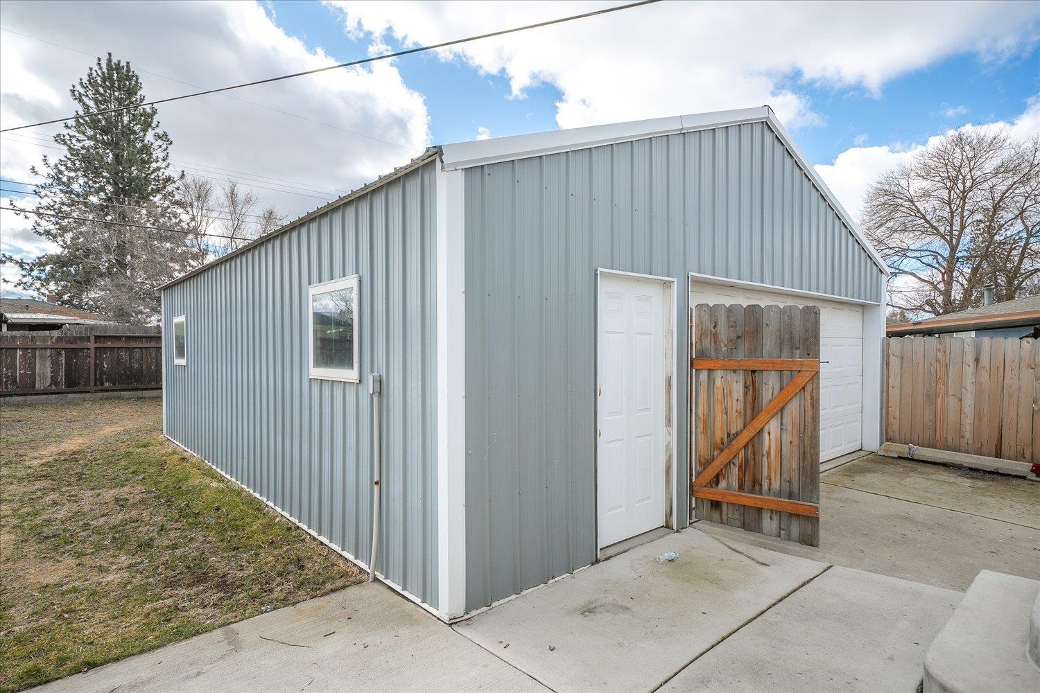 1928 E Decatur Ave - Photo 16