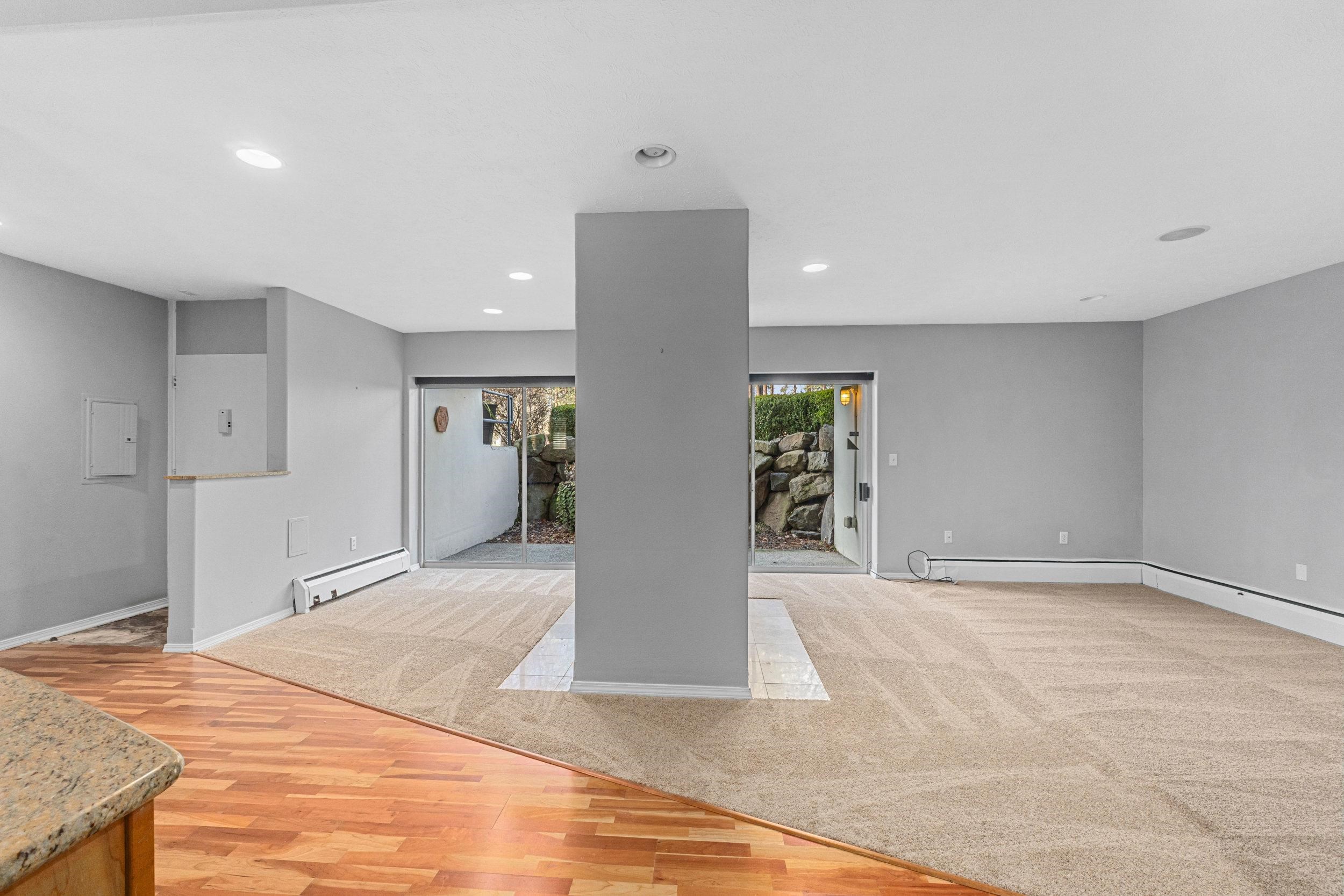 301 S Chestnut St - Photo 7