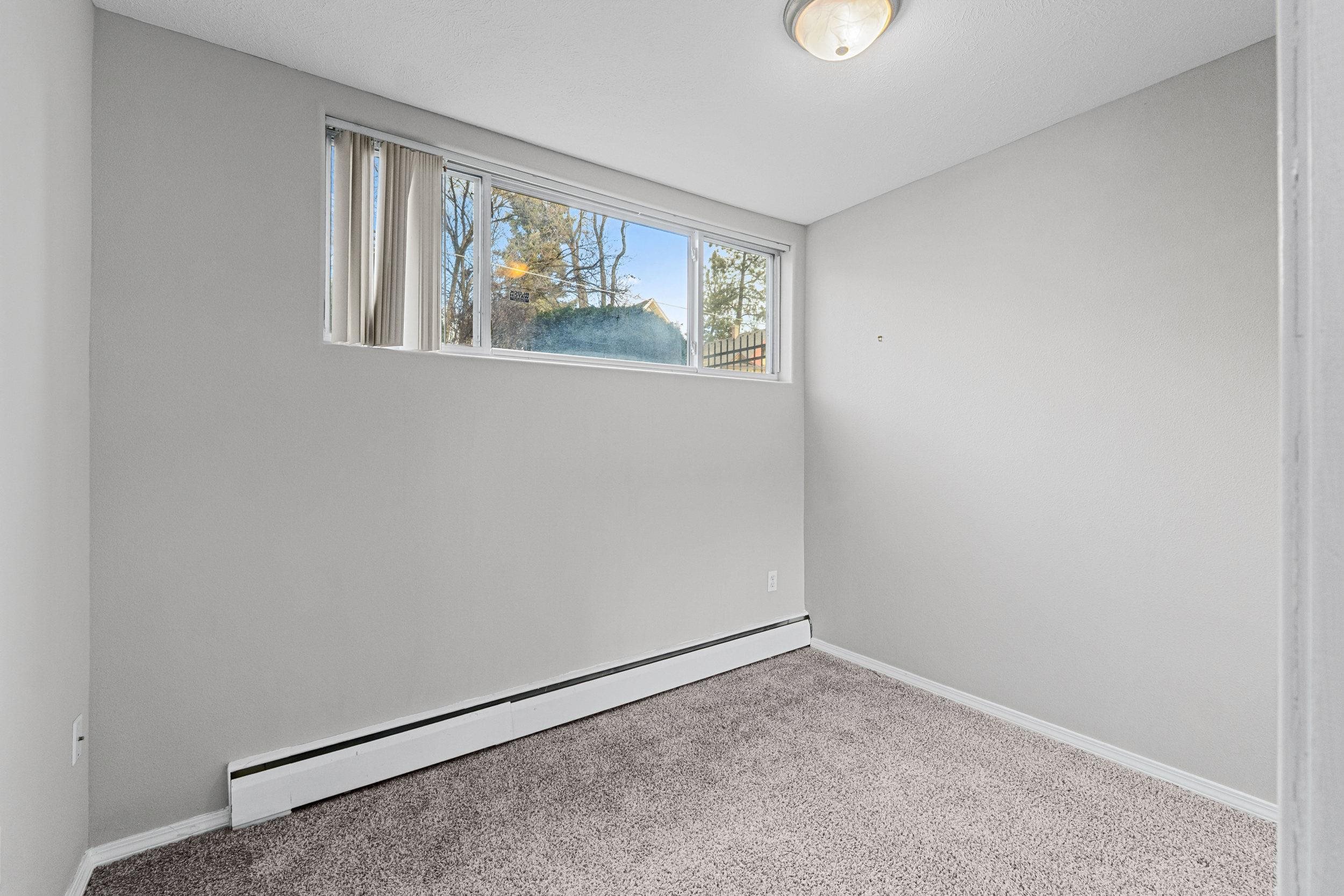 301 S Chestnut St - Photo 14