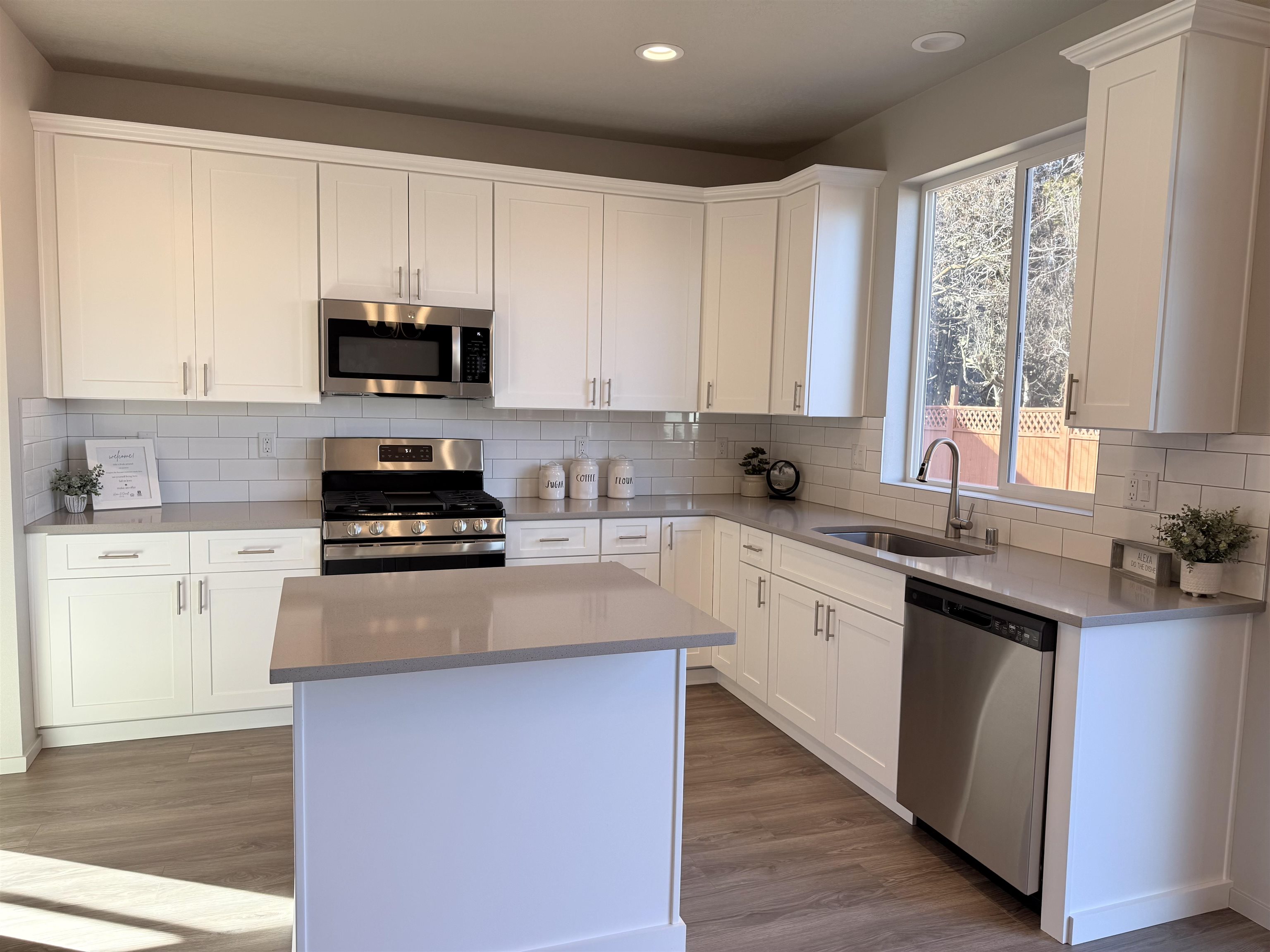 9523 E Michielli Ln - Photo 2