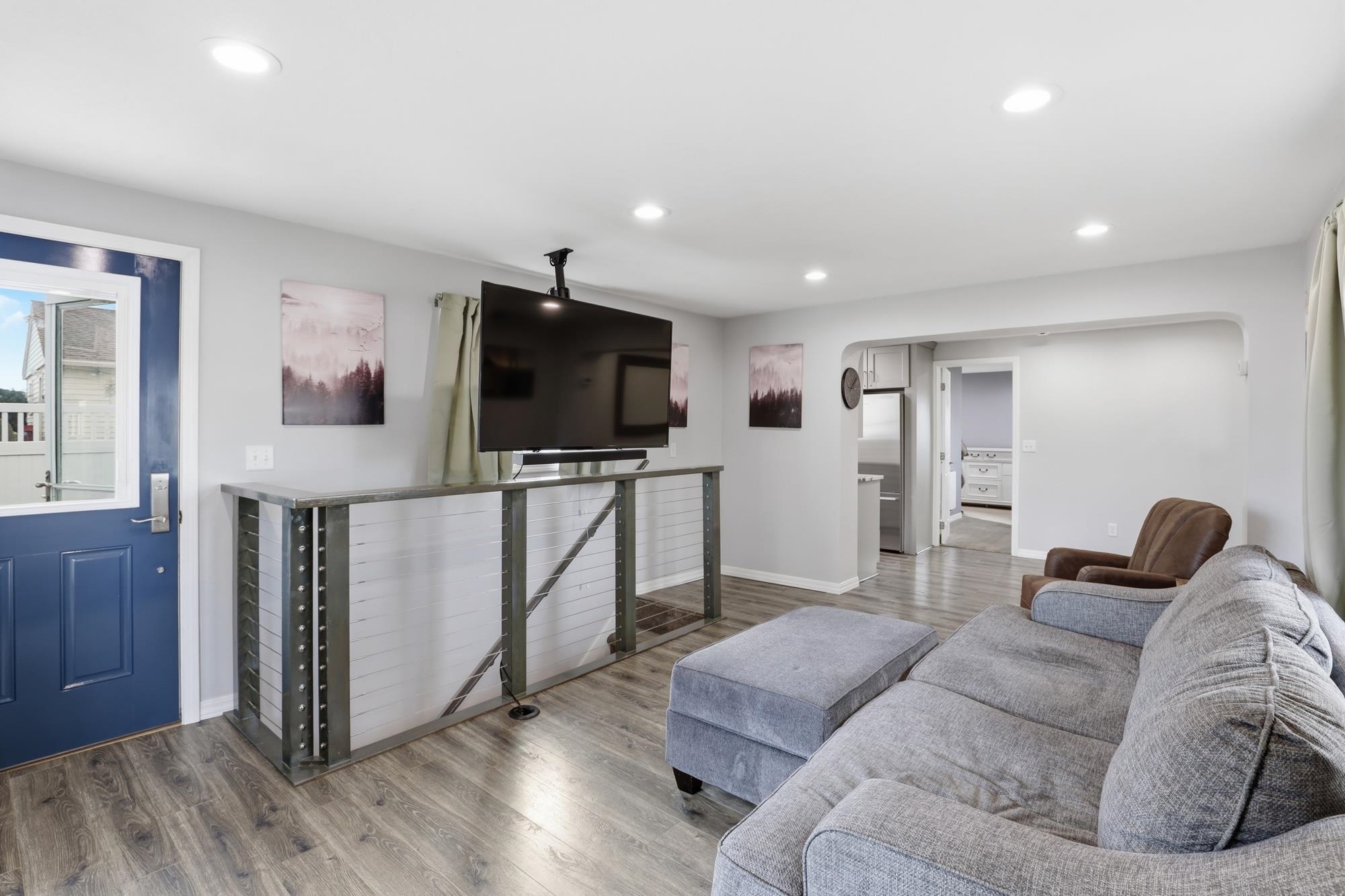 104 W Adams St - Photo 6