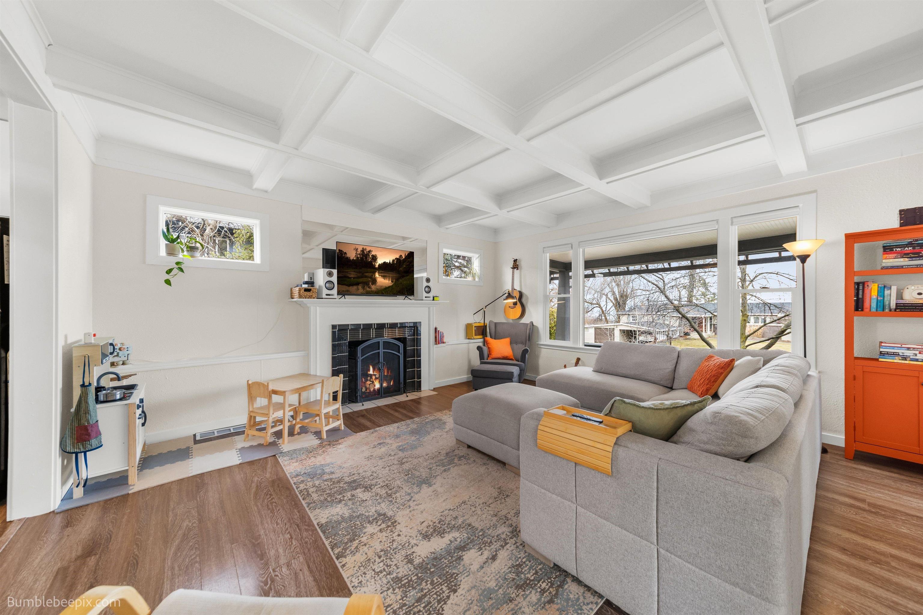 1858 E 8th Ave - Photo 3