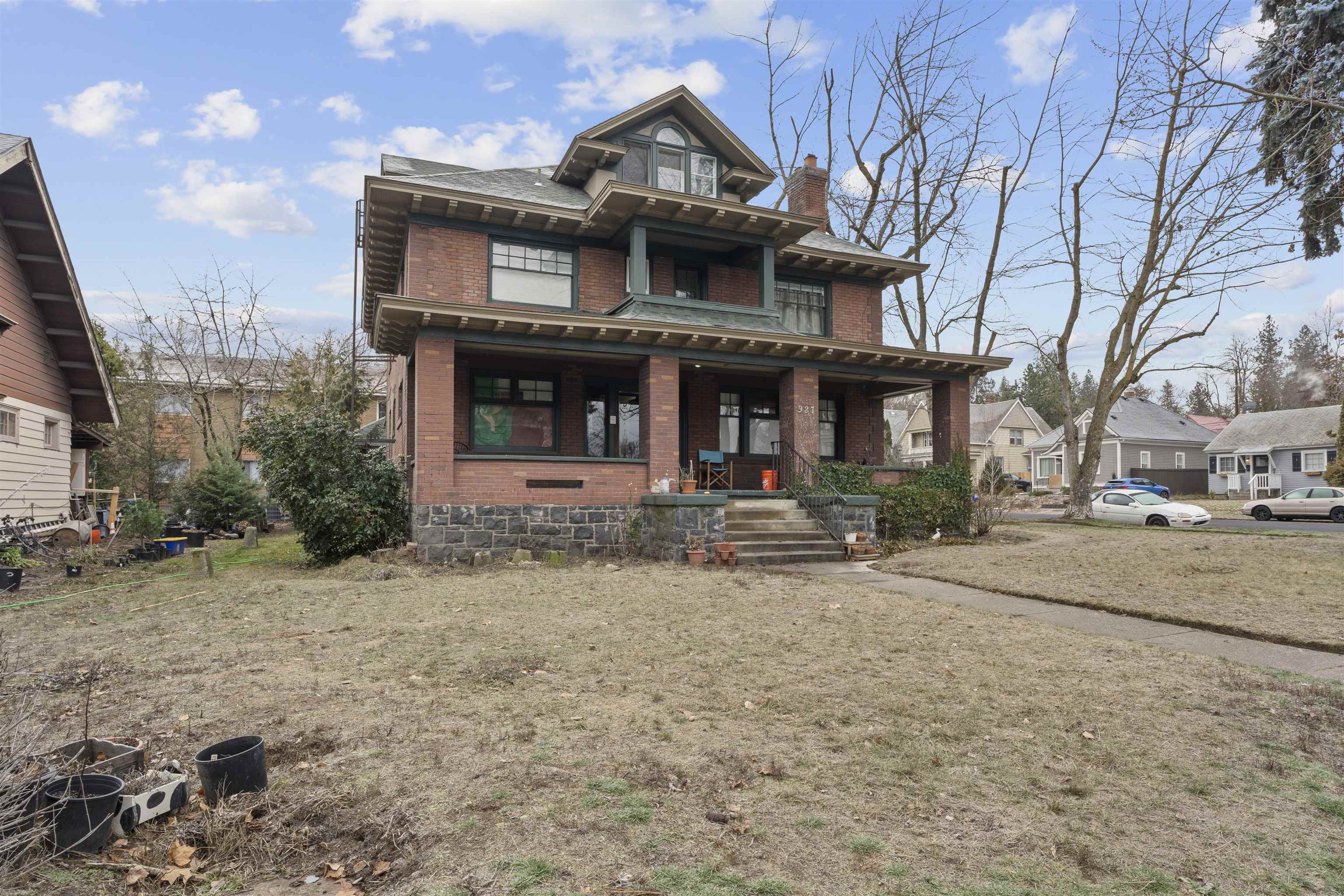 927 S Adams St - Photo 2