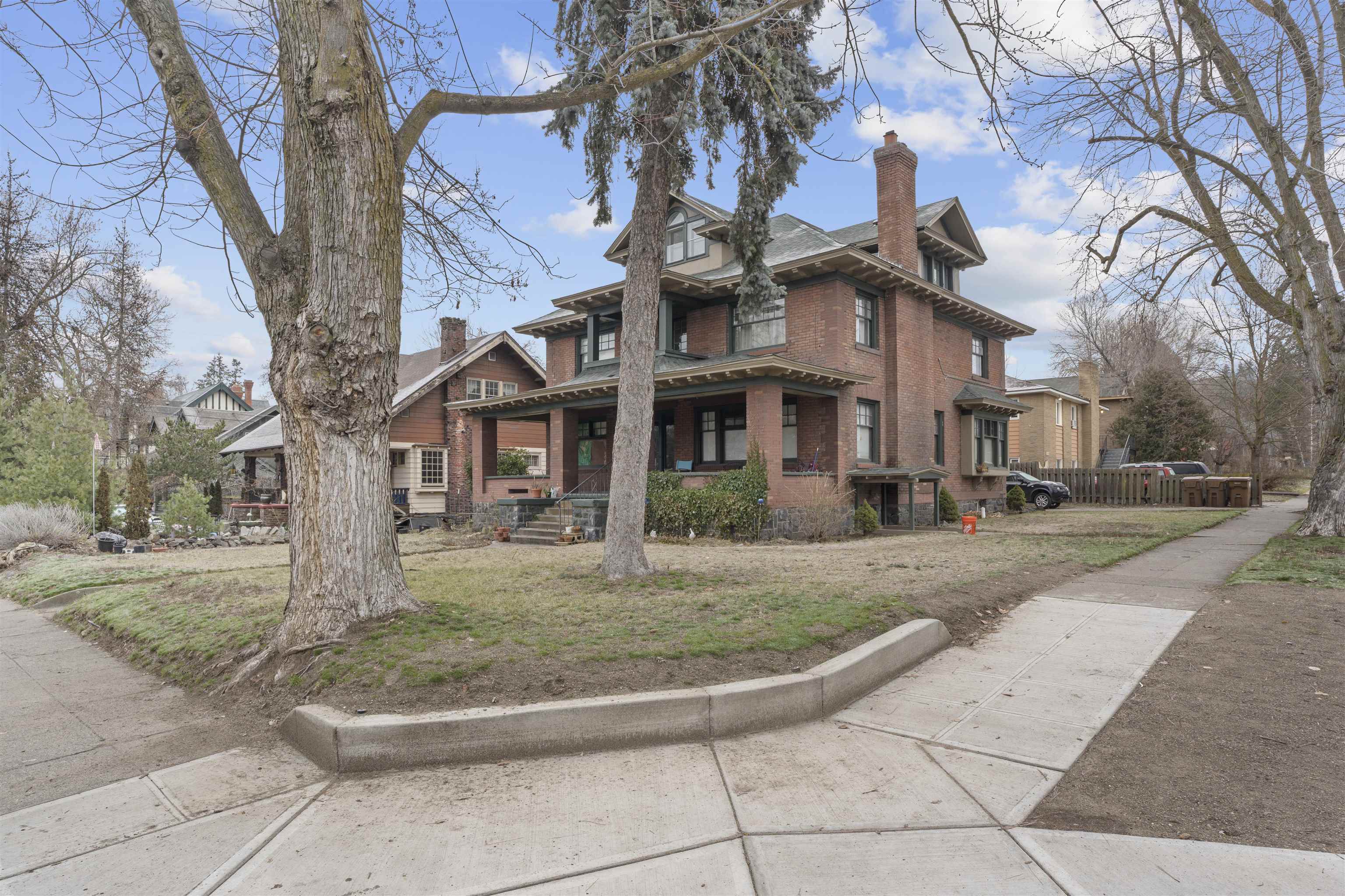 927 S Adams St - Photo 4