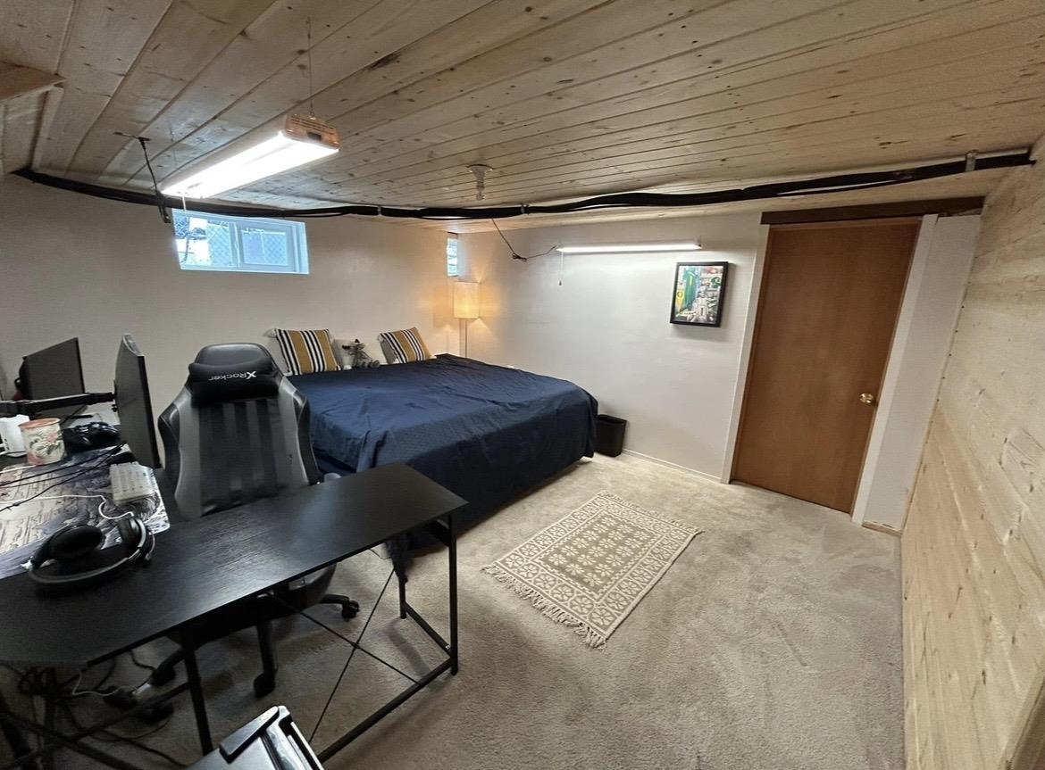 327 S Crosby St - Photo 7
