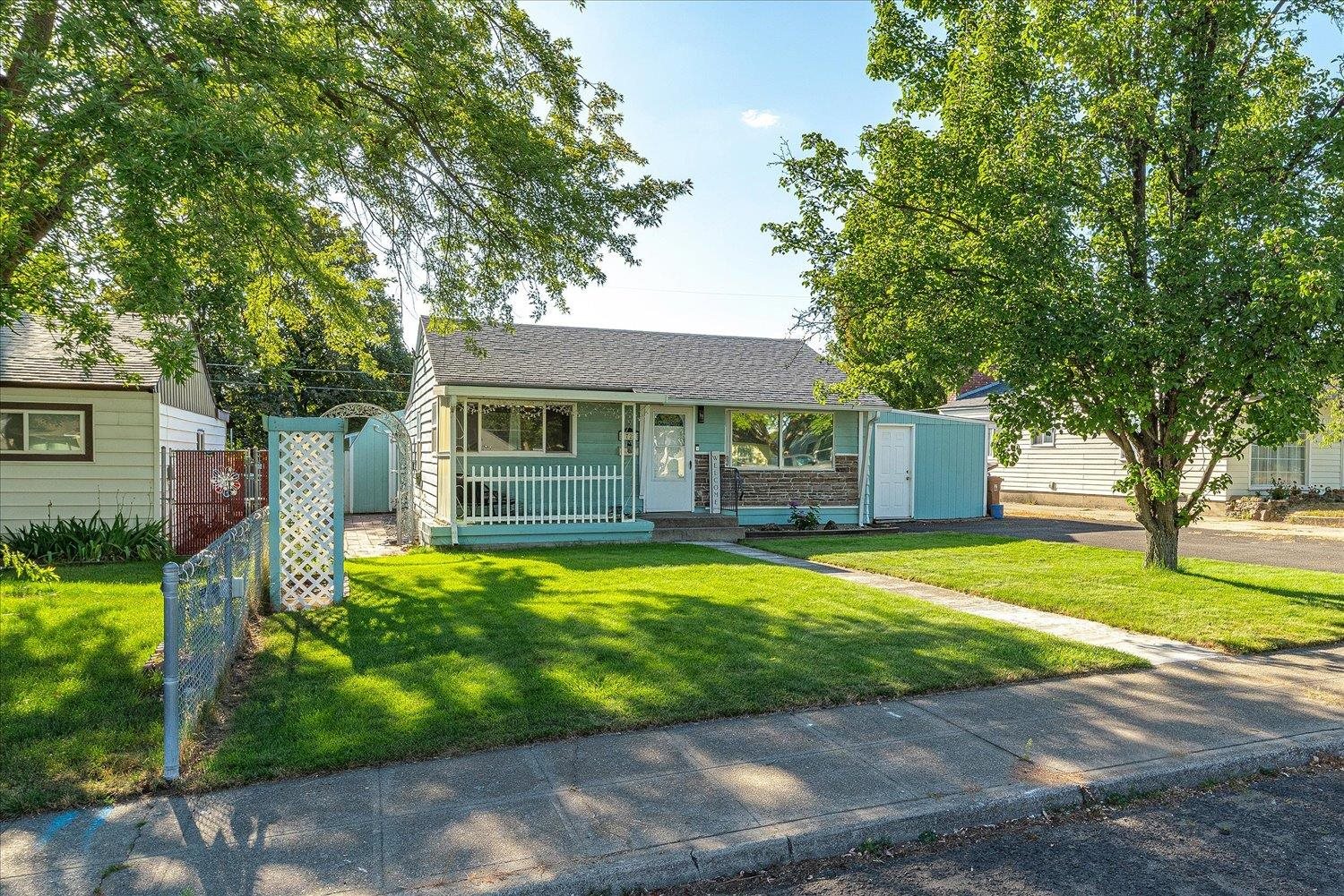 5723 N Loma Dr - Photo 1