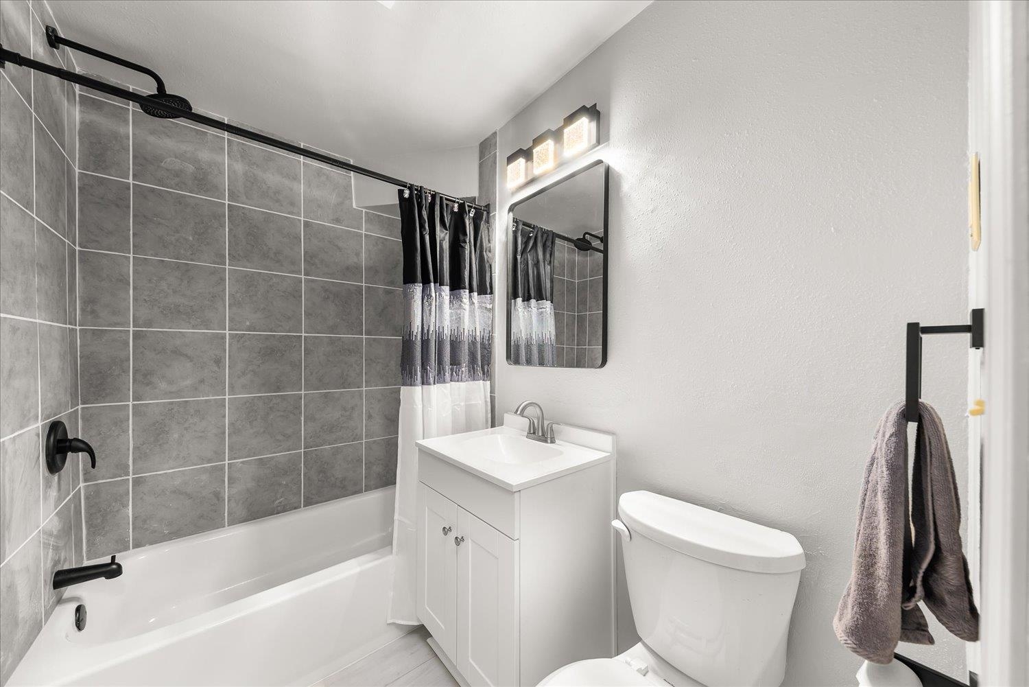 5723 N Loma Dr - Photo 19