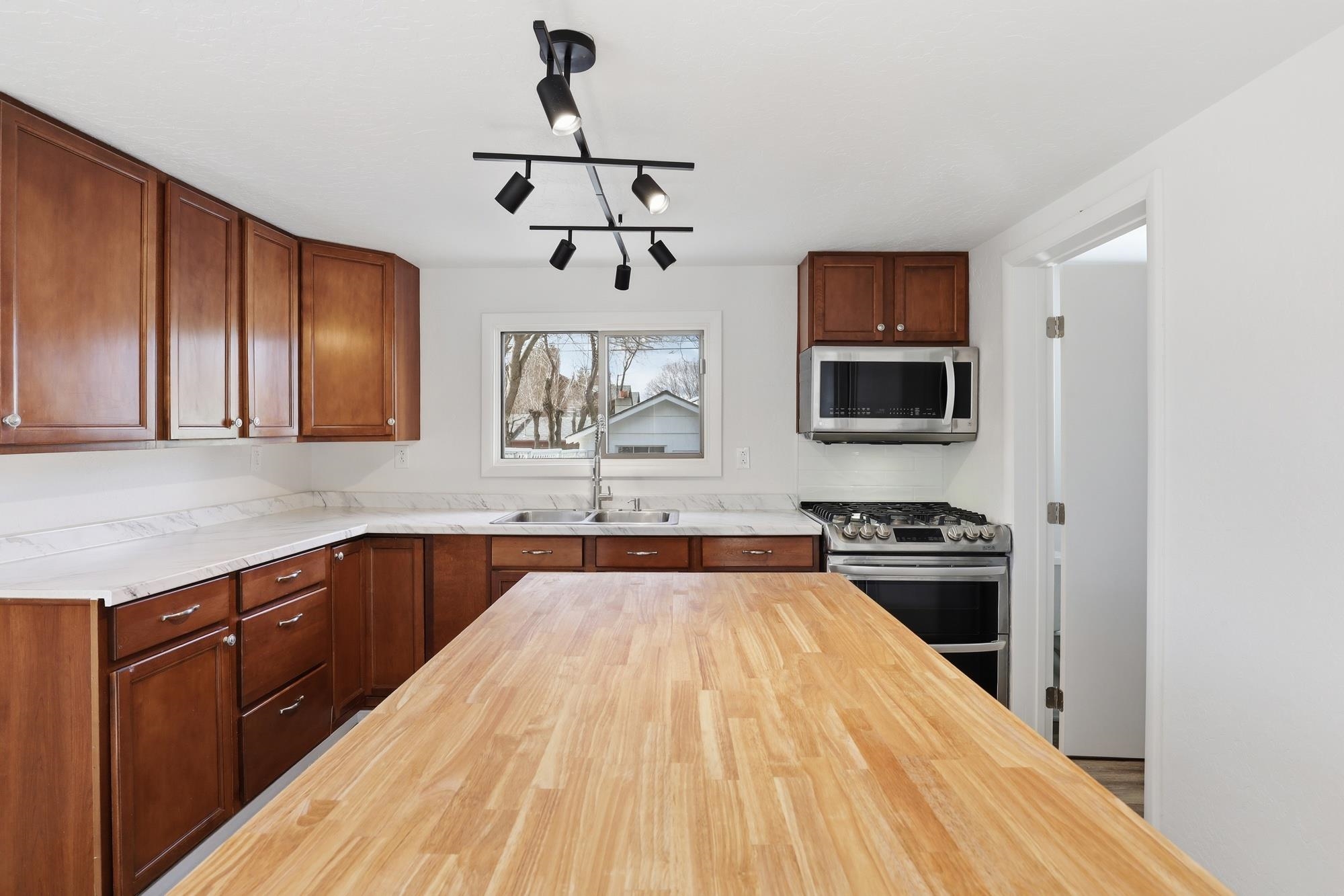 6423 N Washington St - Photo 9
