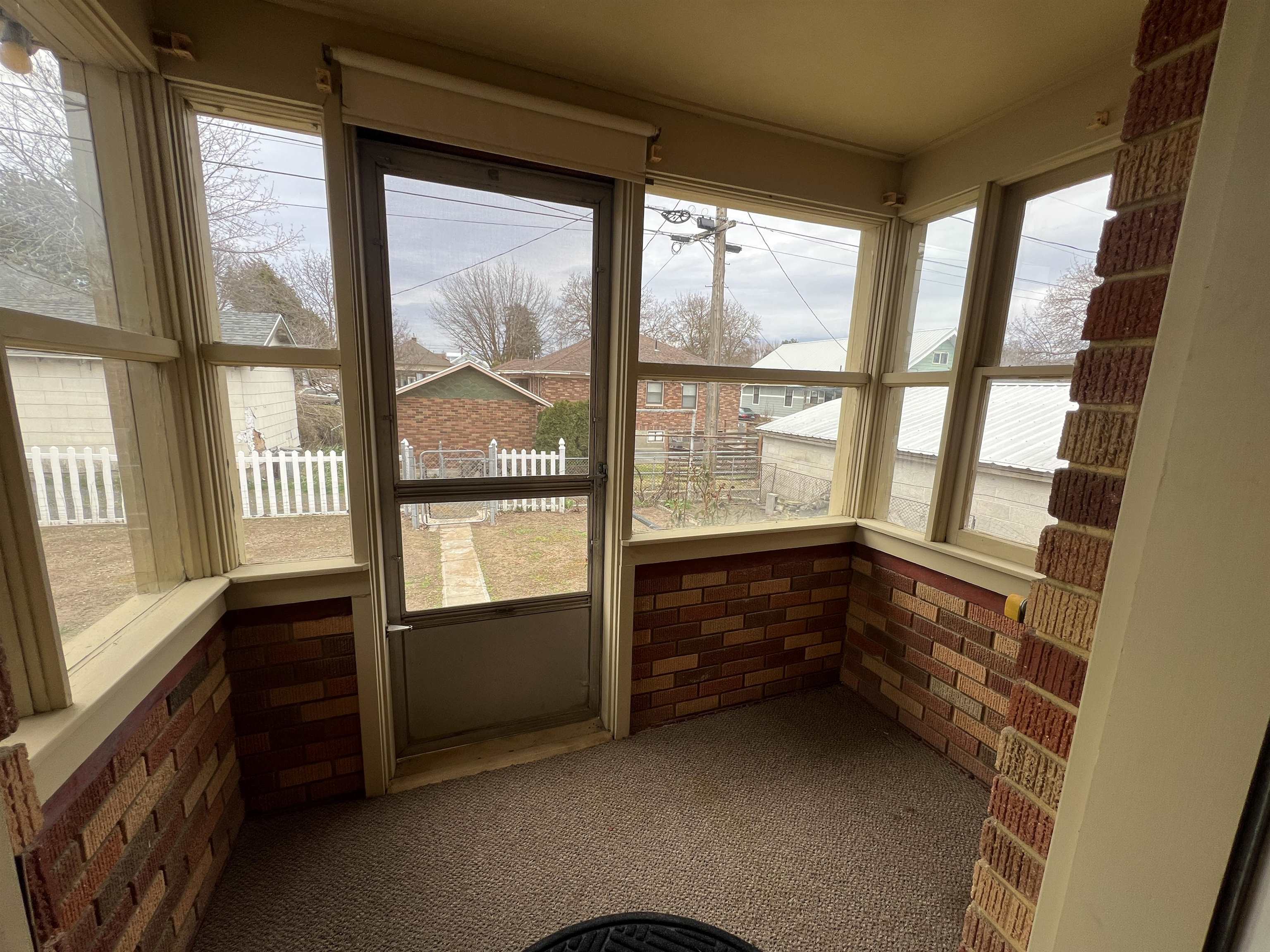 105 W 4th Ave - Photo 14