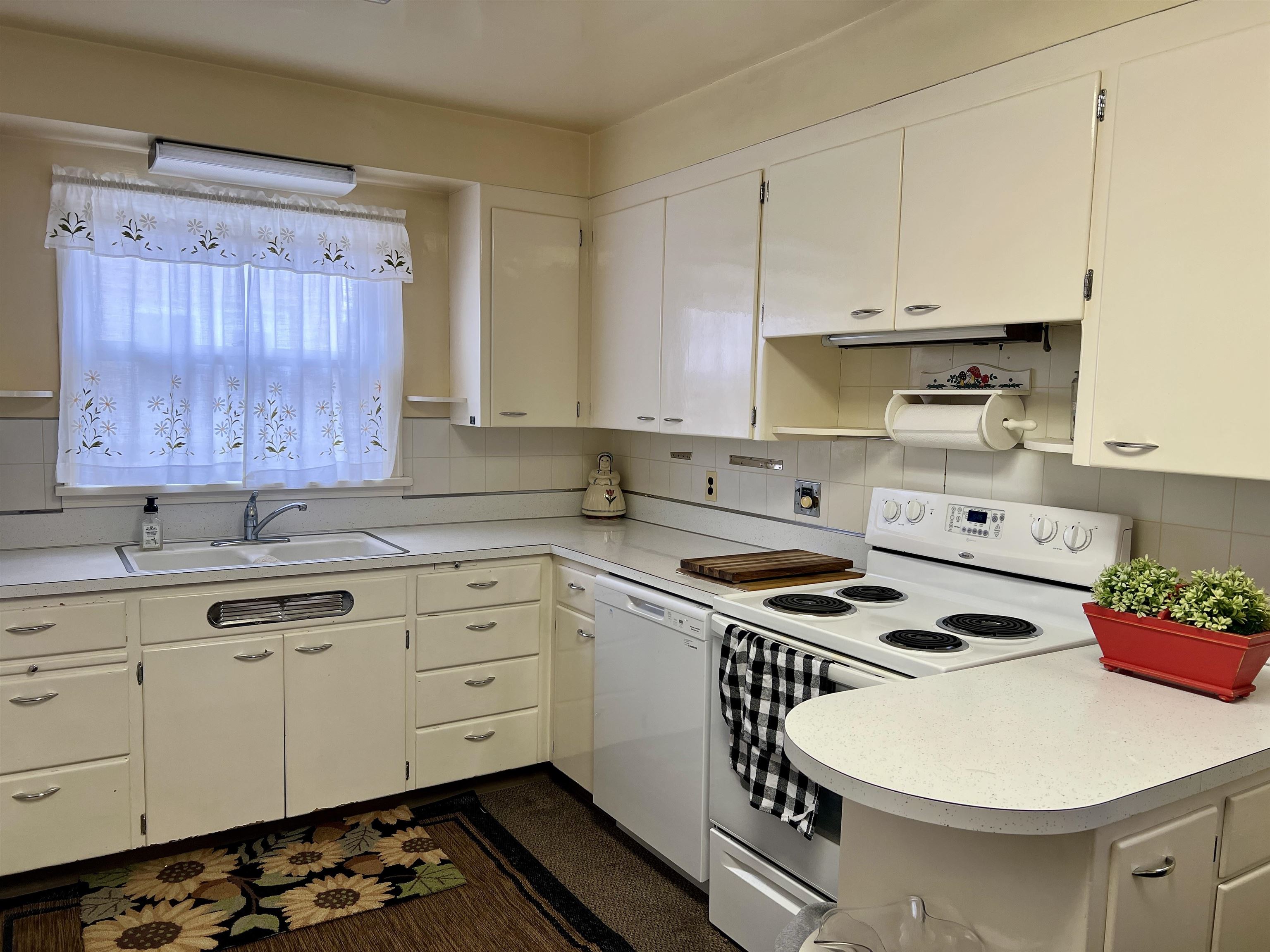 105 W 4th Ave - Photo 11