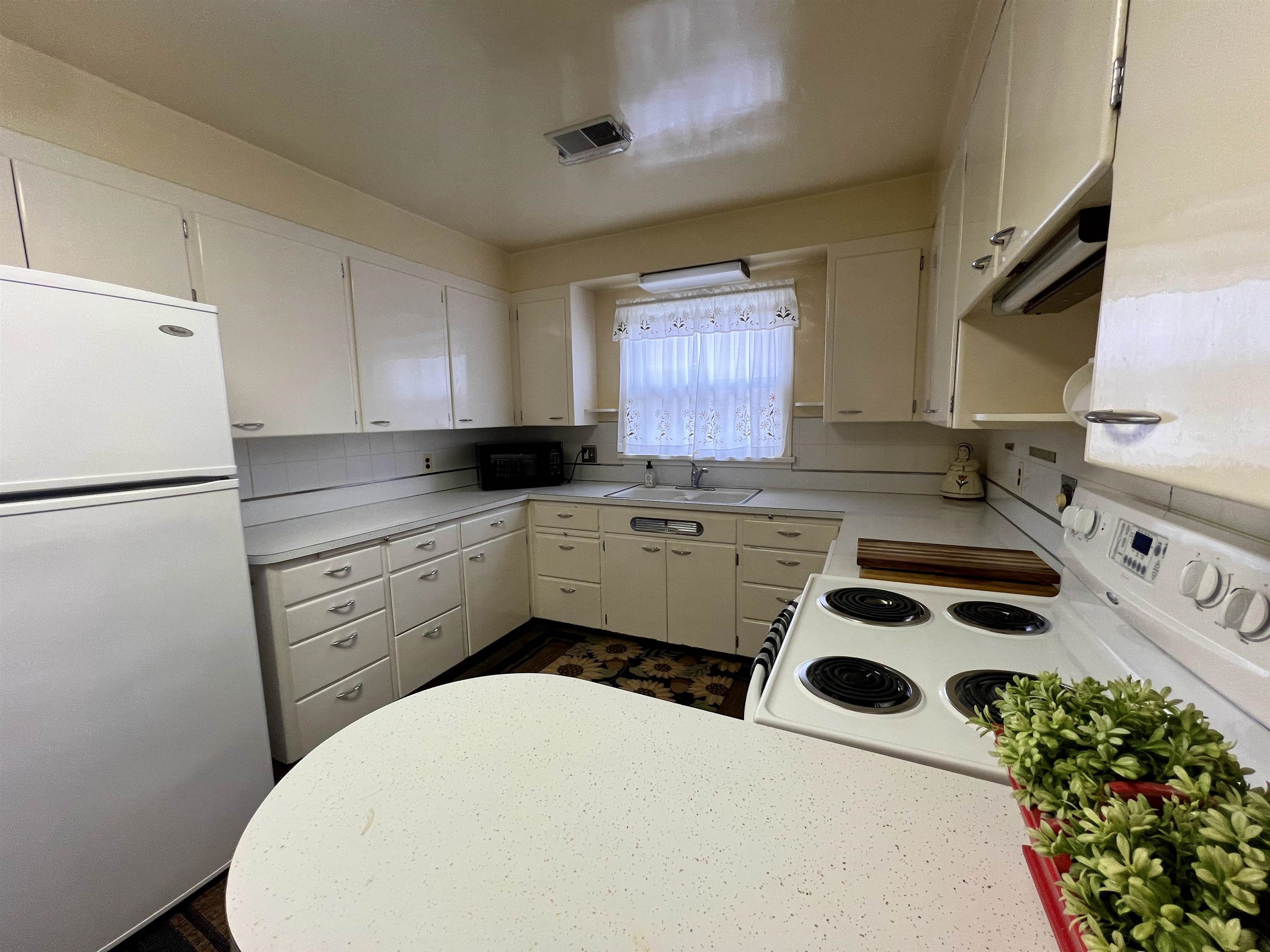 105 W 4th Ave - Photo 12