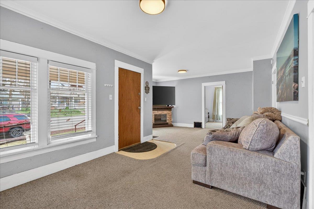 2927 E Wabash Ave - Photo 4