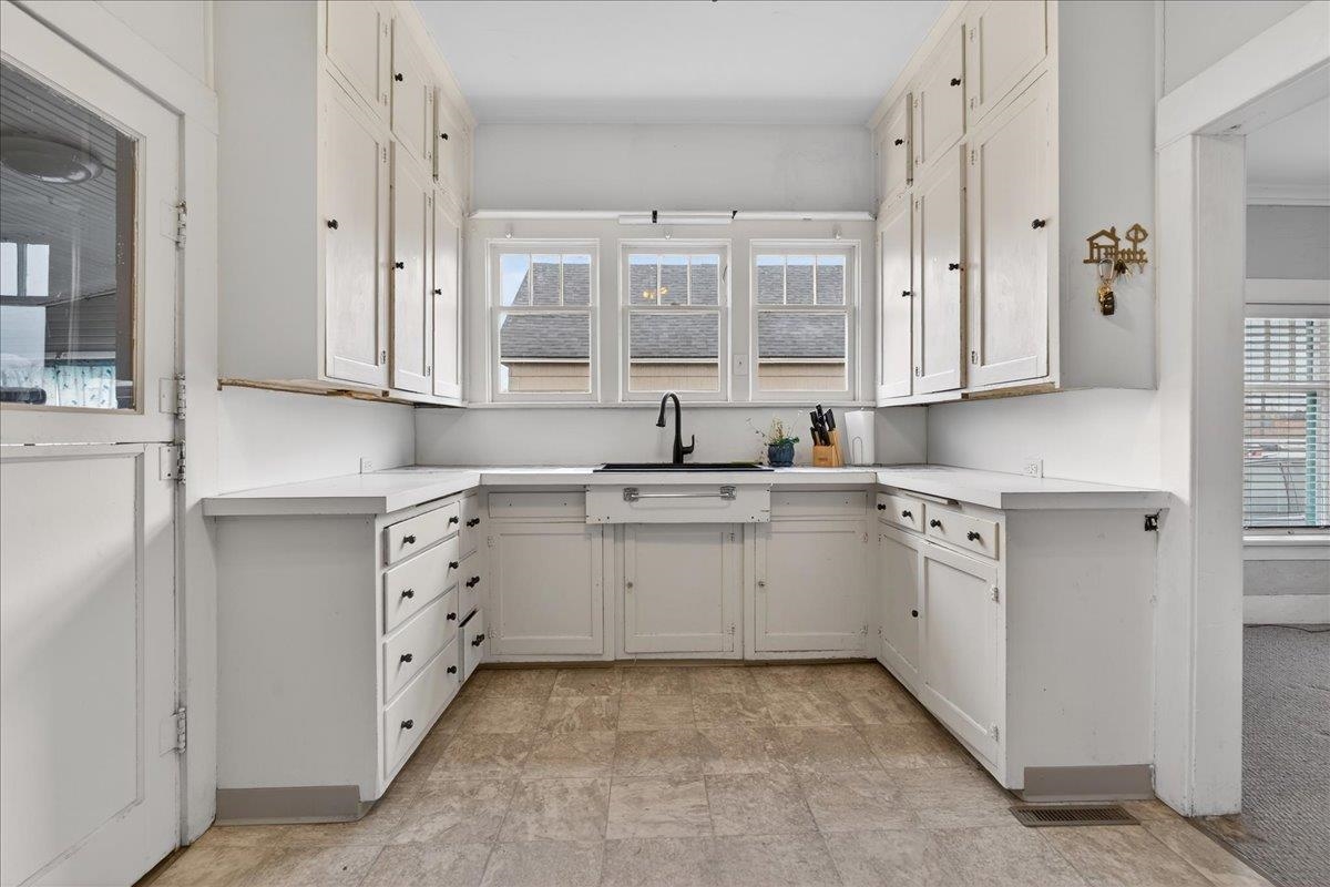 2927 E Wabash Ave - Photo 9