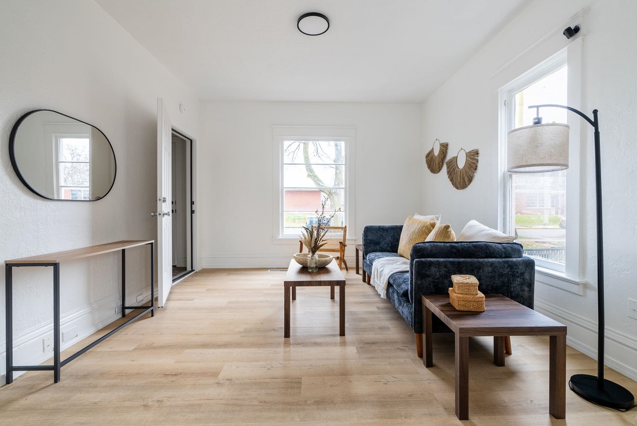 1014 W Spofford Ave - Photo 5