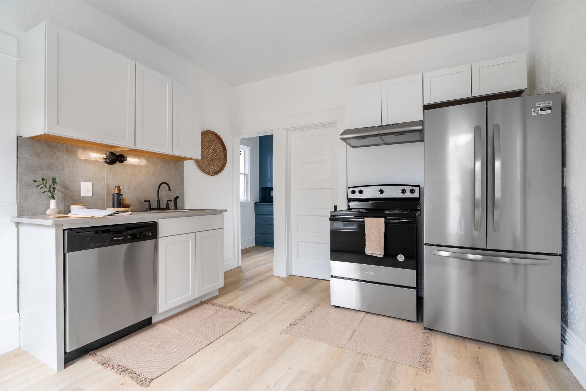 1014 W Spofford Ave - Photo 13