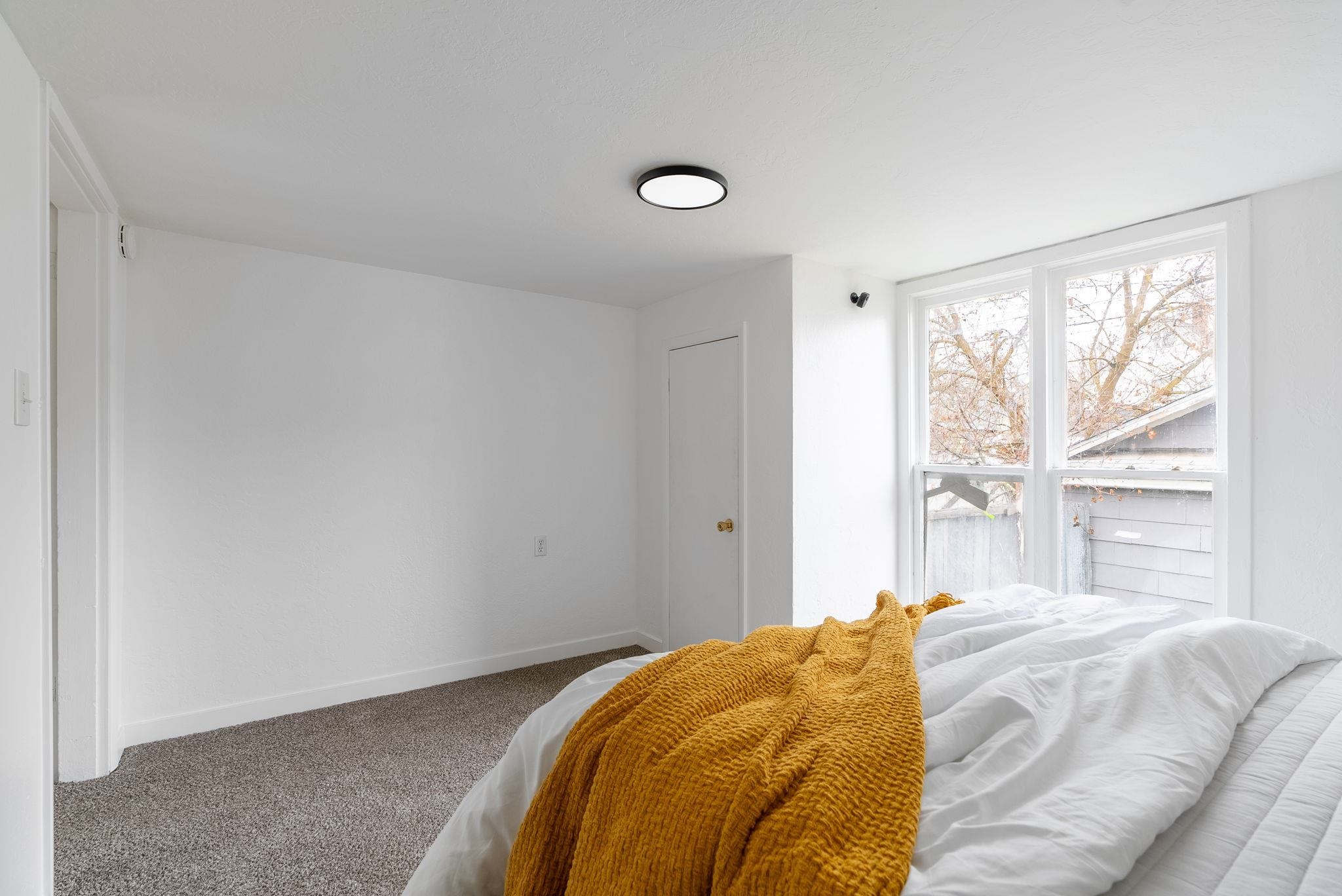 1014 W Spofford Ave - Photo 18